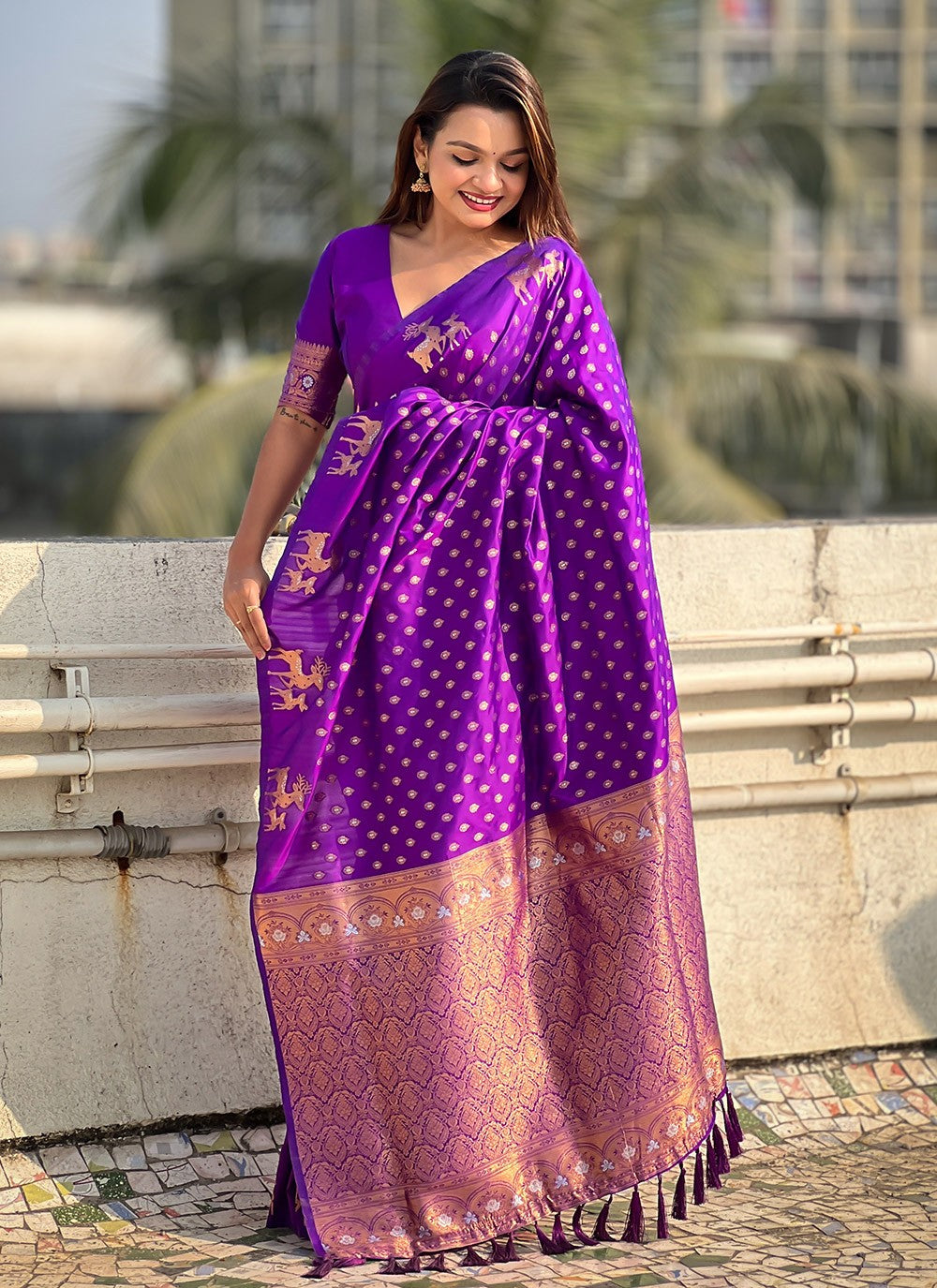 Contemporary Weaving Zari Purple Silk Saree S13155