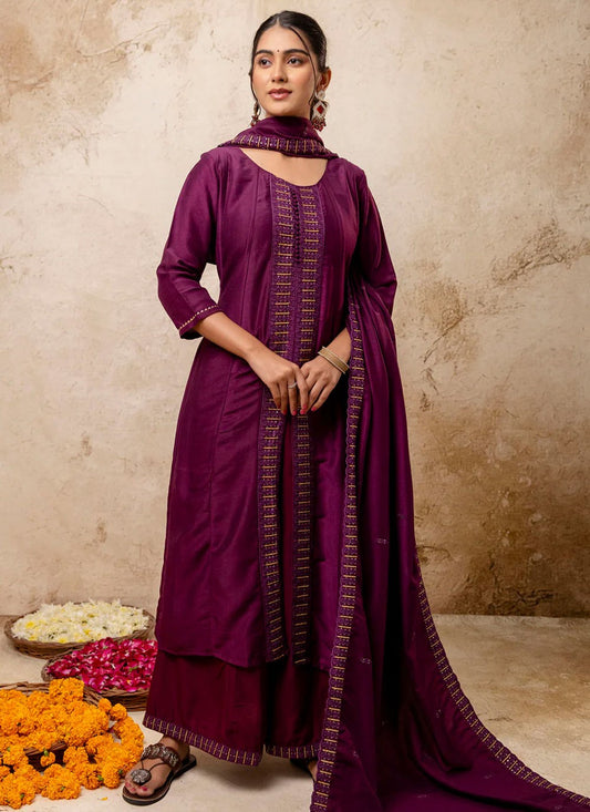 Embroidered Silk Blend Purple Salwar Suit T6117
