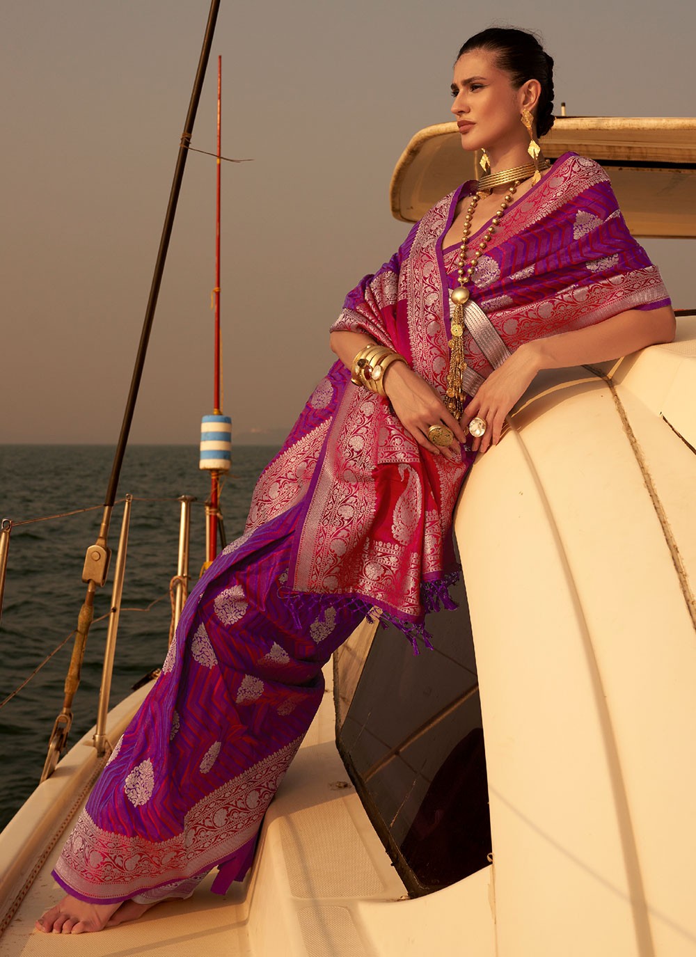 Trendy Weaving Zari Naylon, Satin Saree - S2432