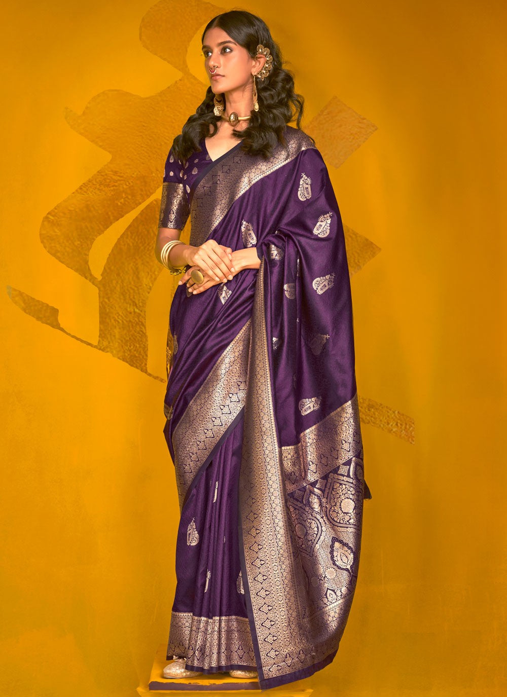 Contemporary Weaving Zari Purple Handloom Silk Saree S13178