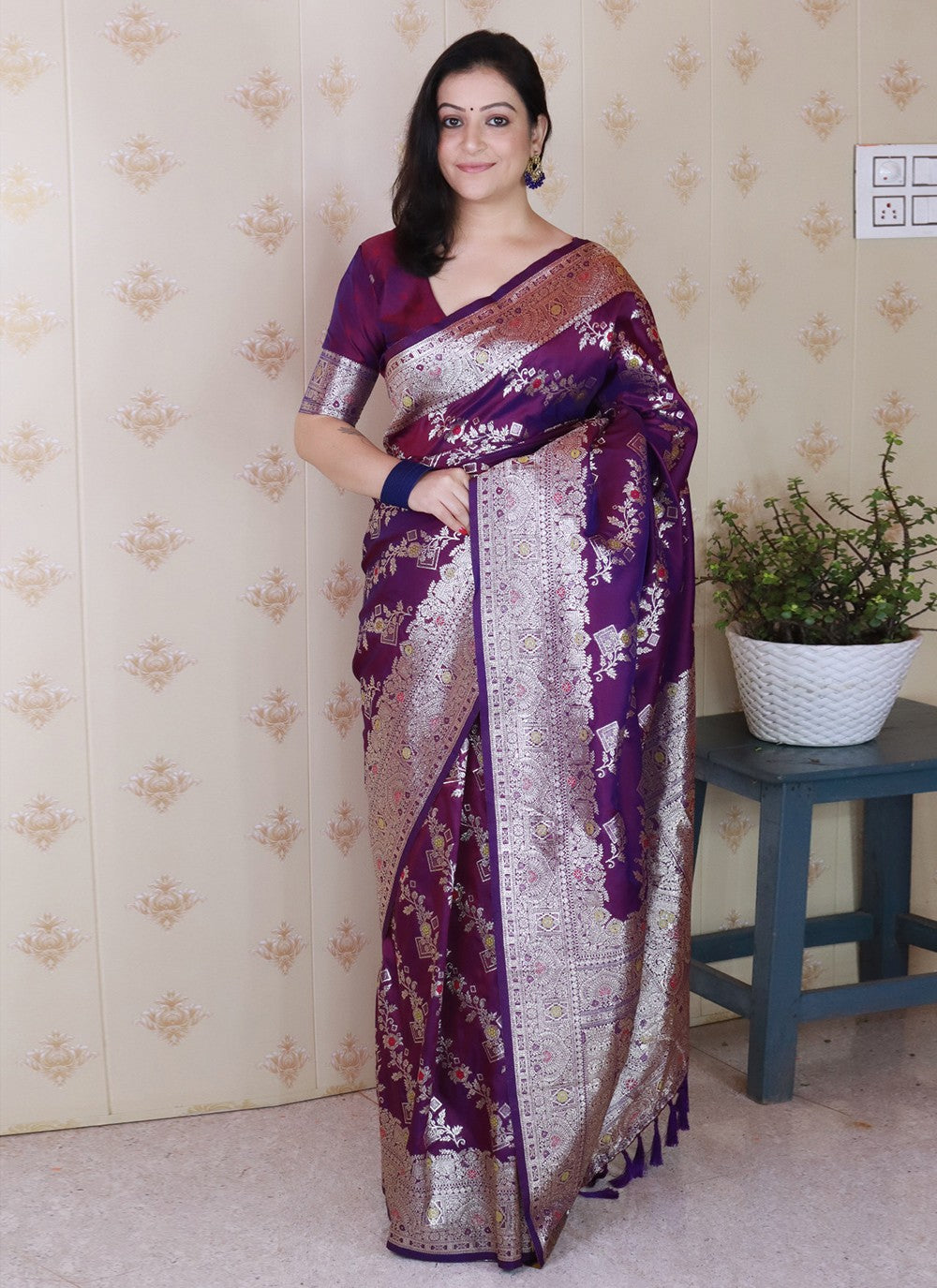 Purple Banarasi Silk Trendy Saree Woven S19528
