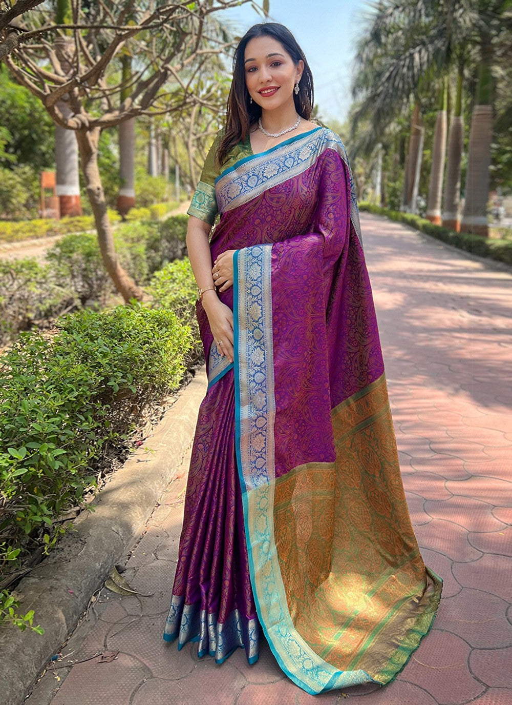 Classic Woven Silk Saree - S7845