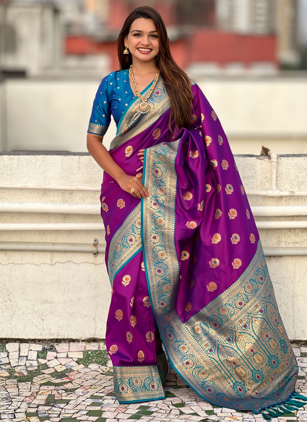 Purple Silk Contemporary Saree Woven S16870