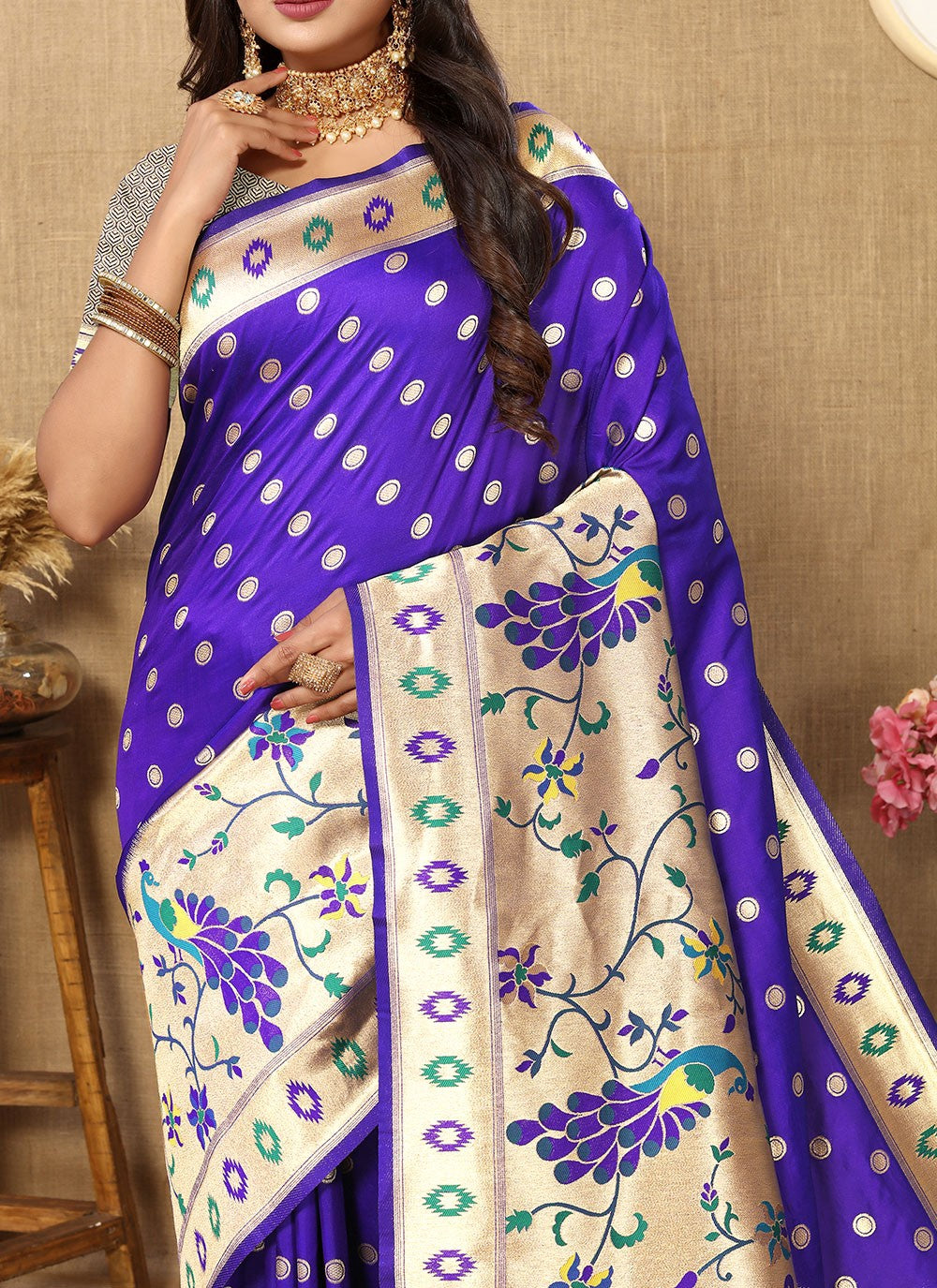 Classic Weaving Zari Silk Saree - S5622