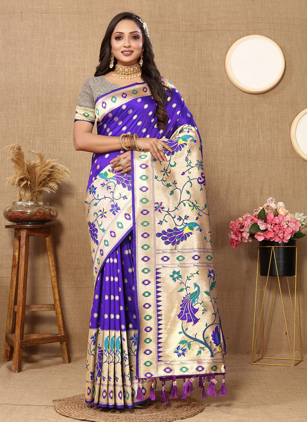Classic Weaving Zari Silk Saree - S5622