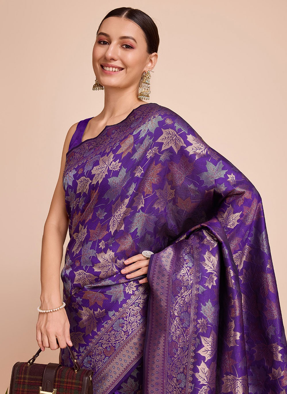 Classic Weaving Zari Handloom Silk Saree - S6852