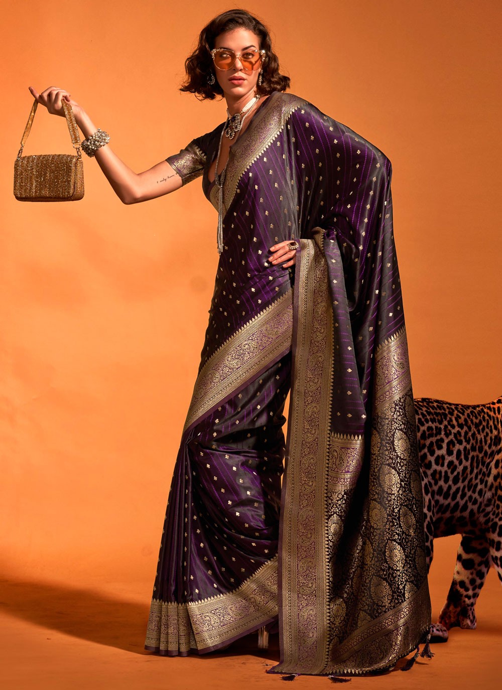 Trendy Weaving Zari Handloom Silk Saree - S4654