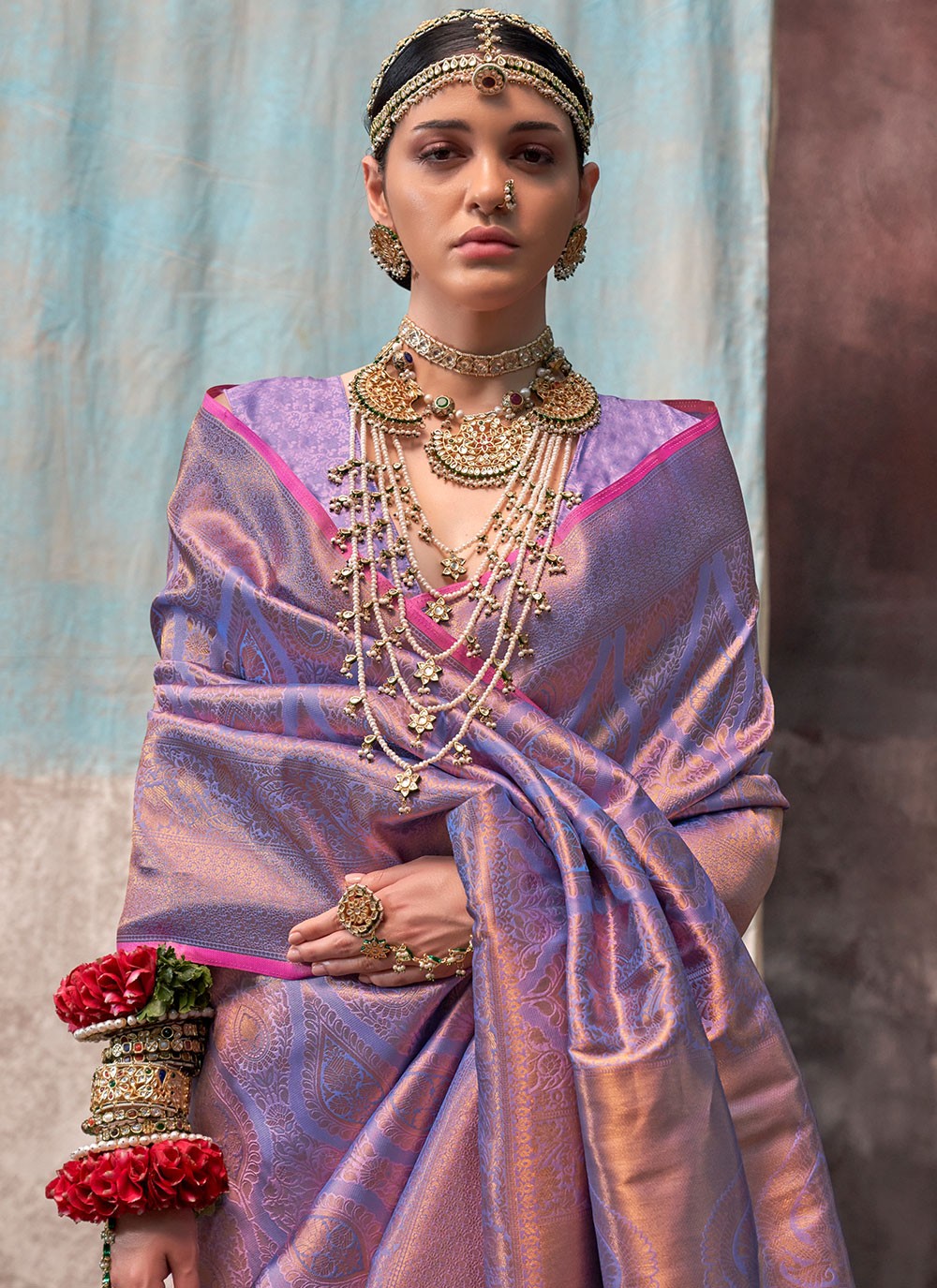 Contemporary Weaving Zari Silk Saree - S6931