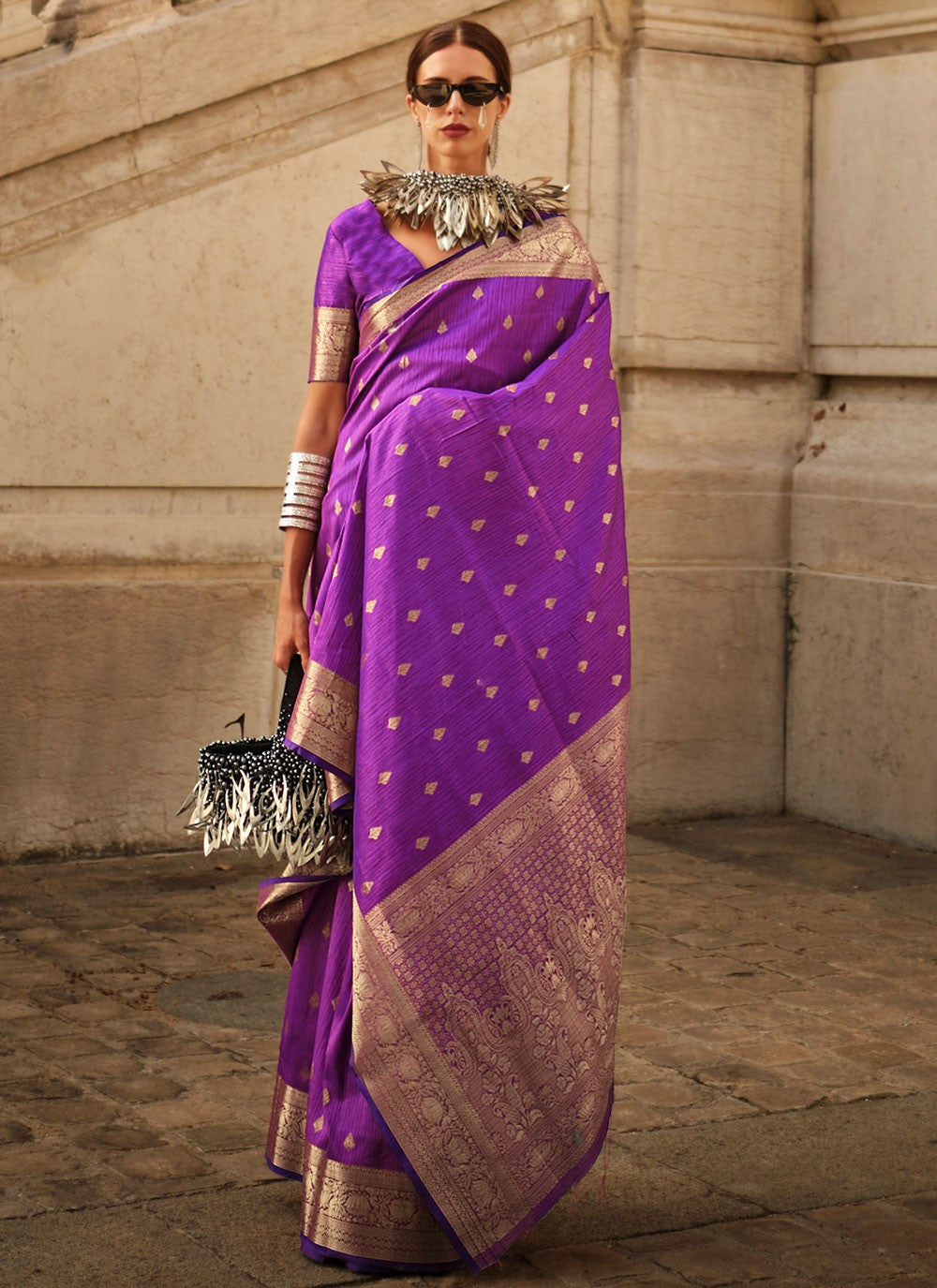 Classic Weaving Zari Silk Saree - S4917