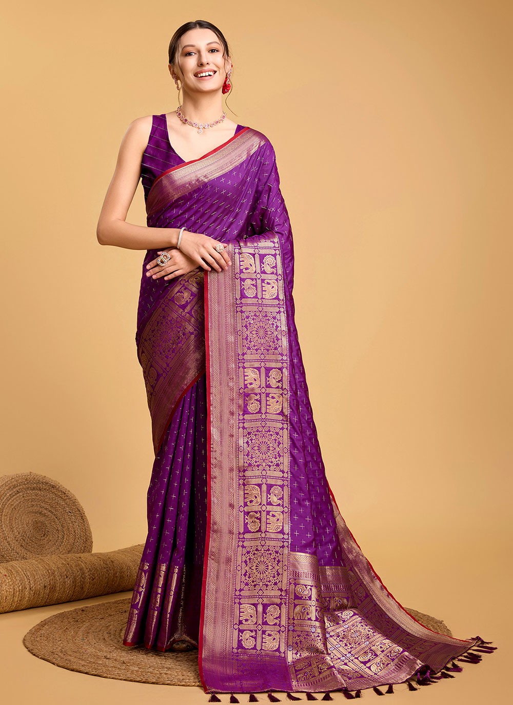 Contemporary Jacquard Work Silk Saree - S5601