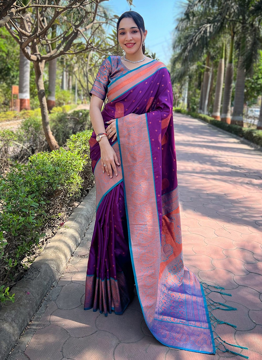 Classic Woven Silk Saree - S8093