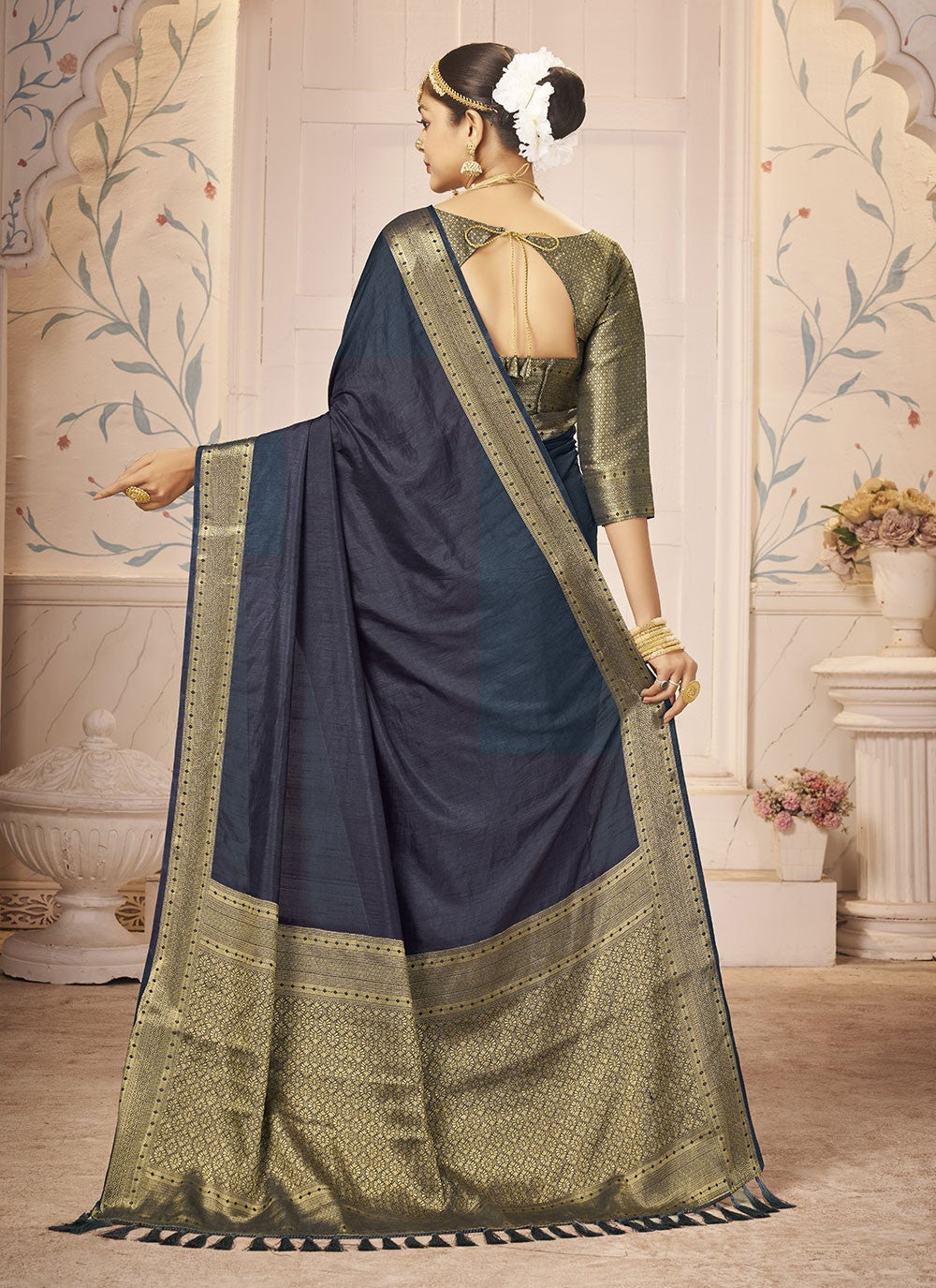 Classic Designer Silk Saree - S5423
