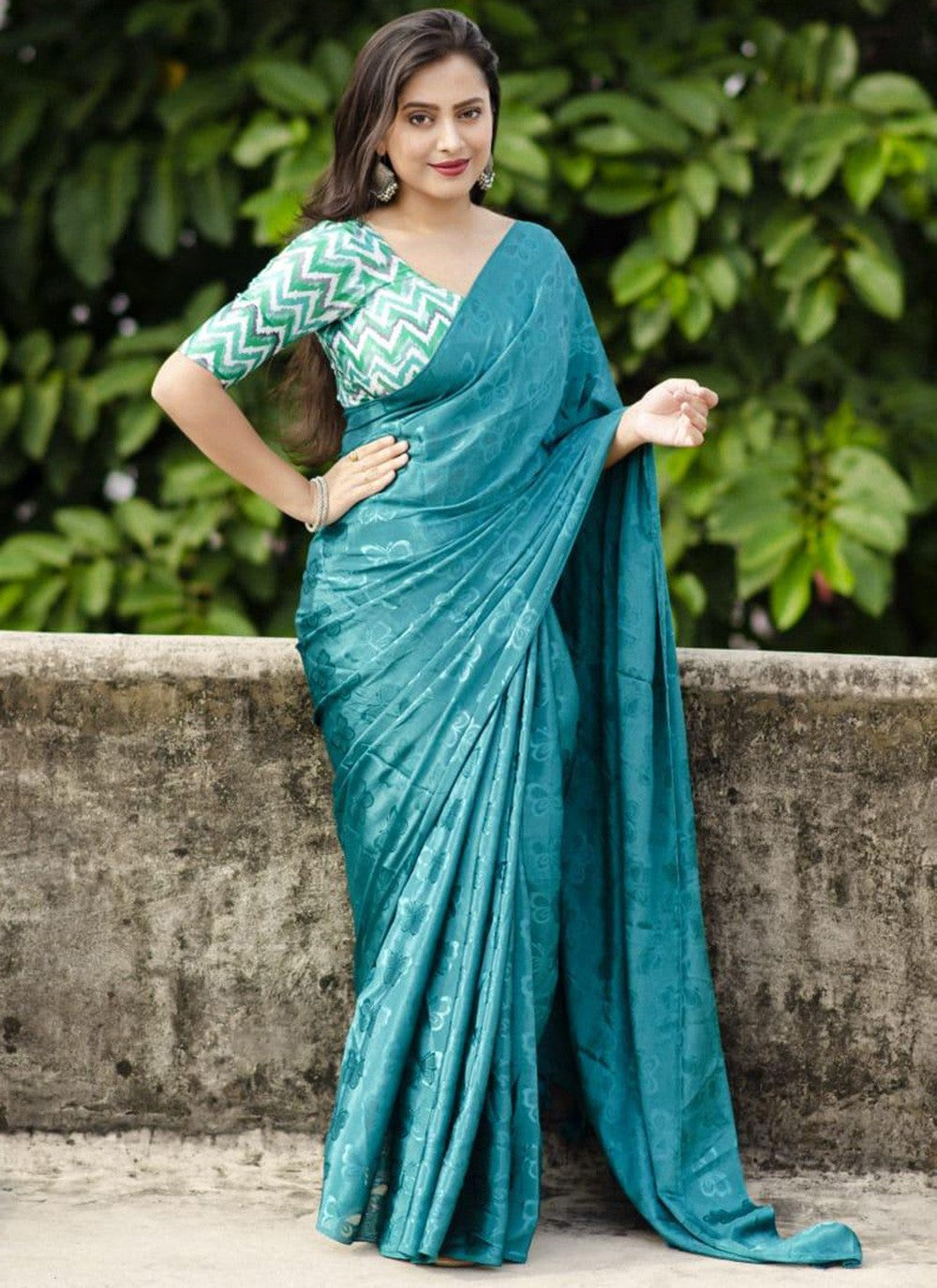 Trendy Woven Jute Silk Saree - S5779