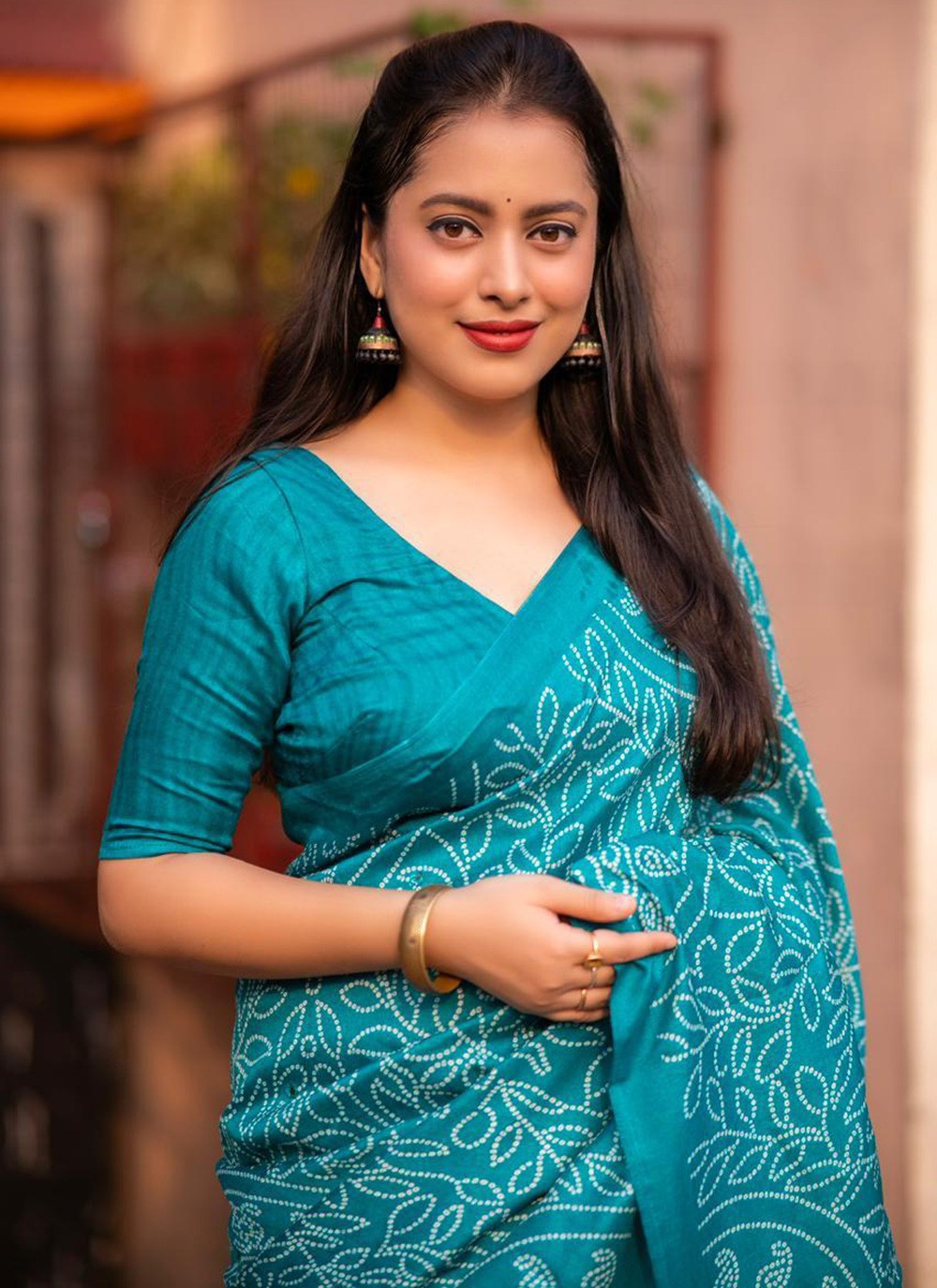 Trendy Digital Print Silk Blend Saree - S5734