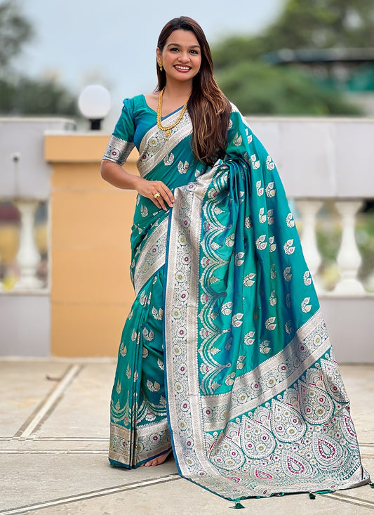 Rama Banarasi Silk Trendy Saree Jacquard Work, Woven S18533
