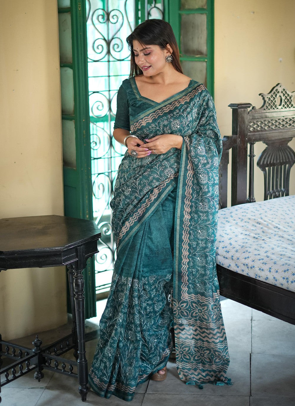 Classic Printed Tussar Silk Saree - S7112