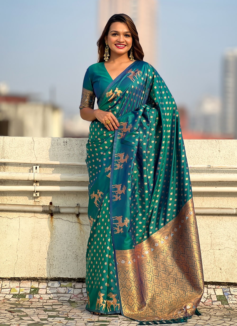 Classic Saree Weaving Zari Rama Silk Saree S13153