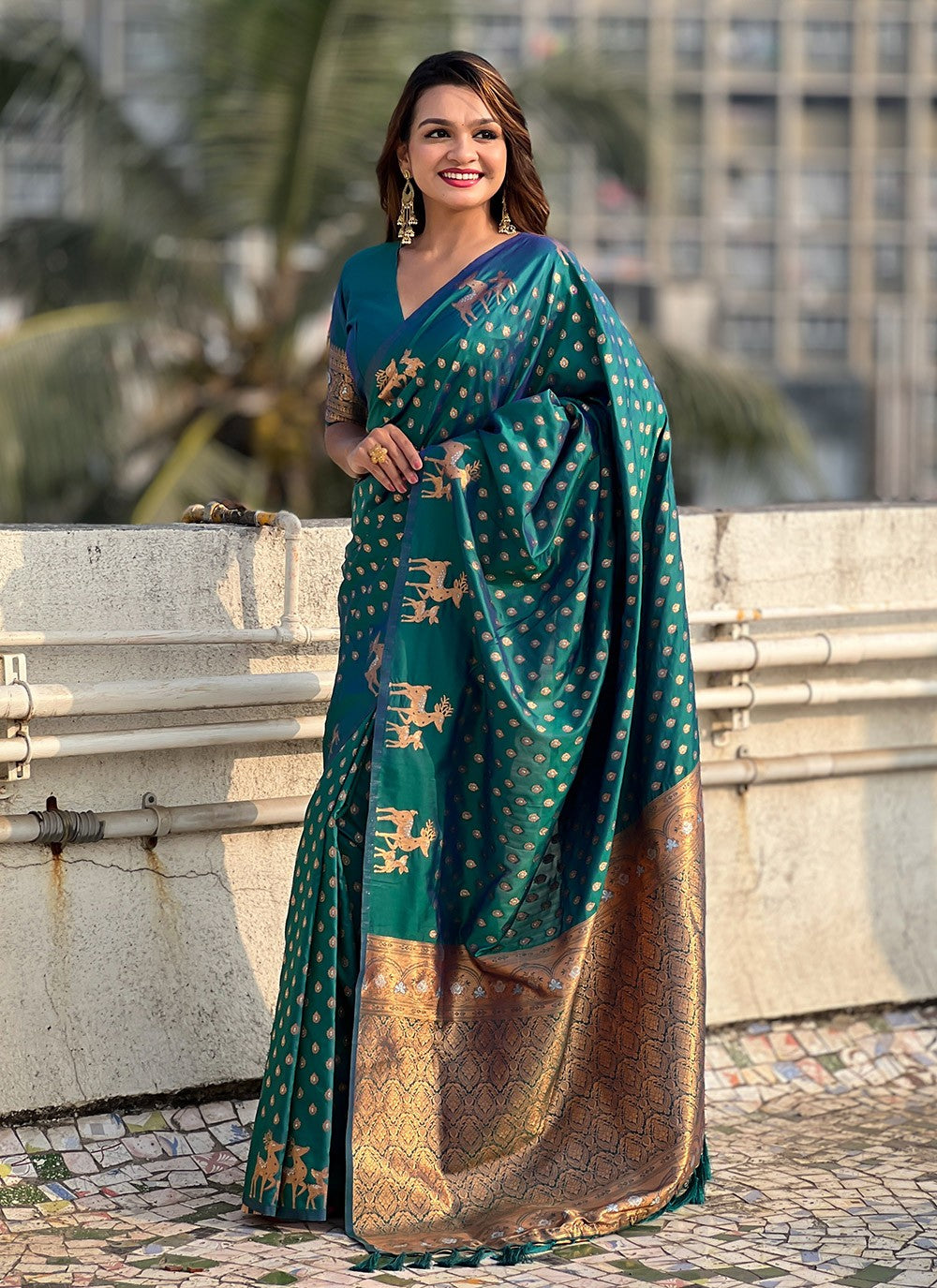 Classic Saree Weaving Zari Rama Silk Saree S13153