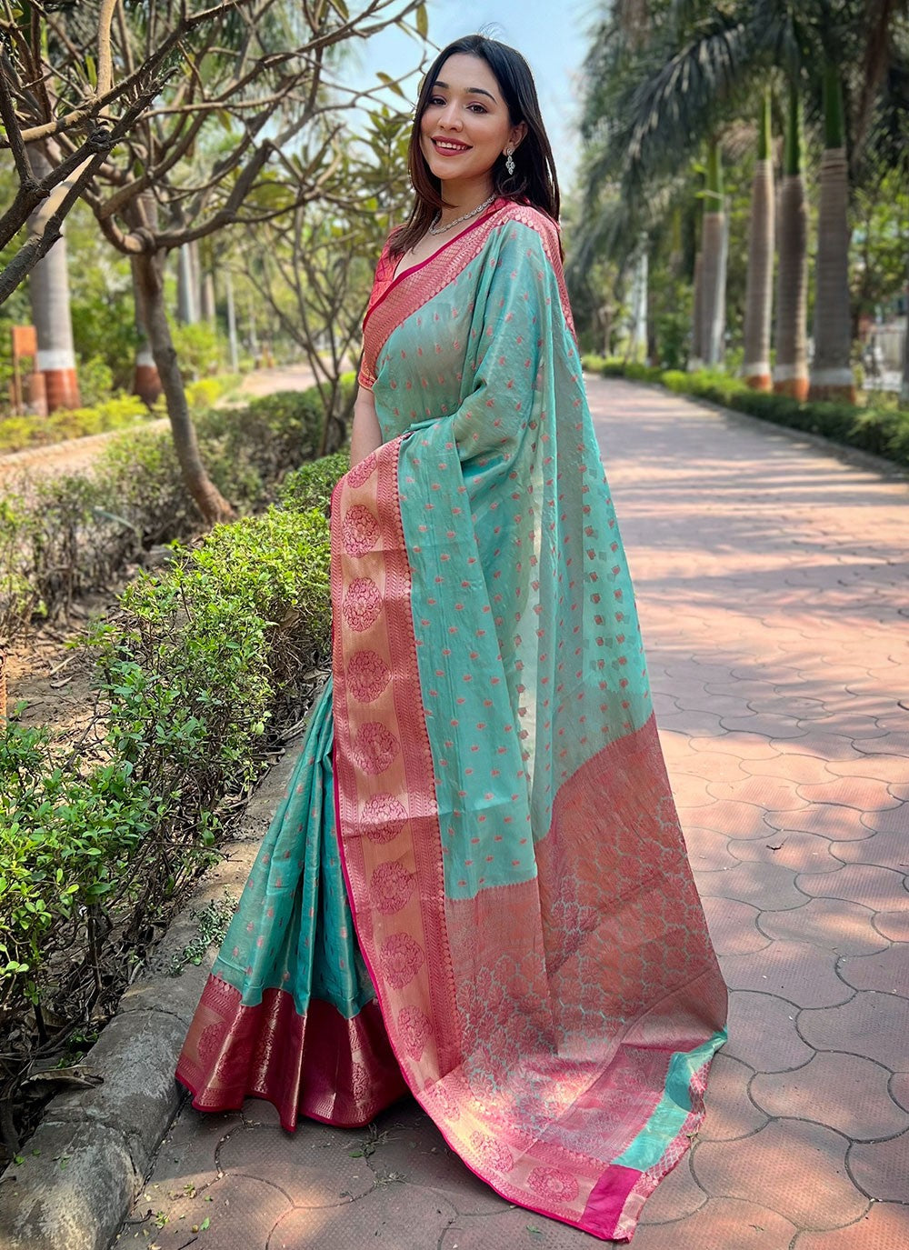 Classic Woven Silk, Tissue Saree - S7851