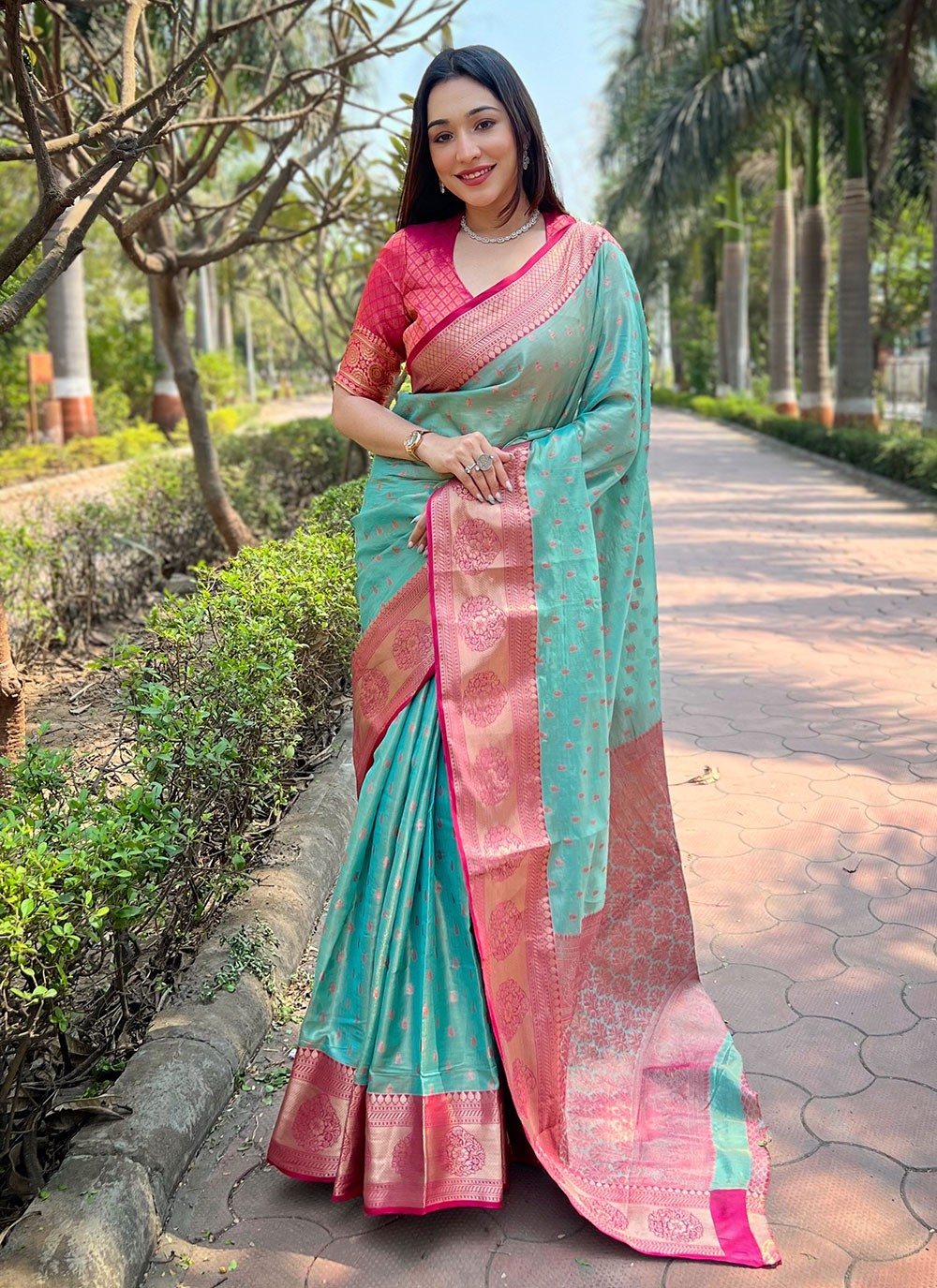 Classic Woven Silk, Tissue Saree - S7851