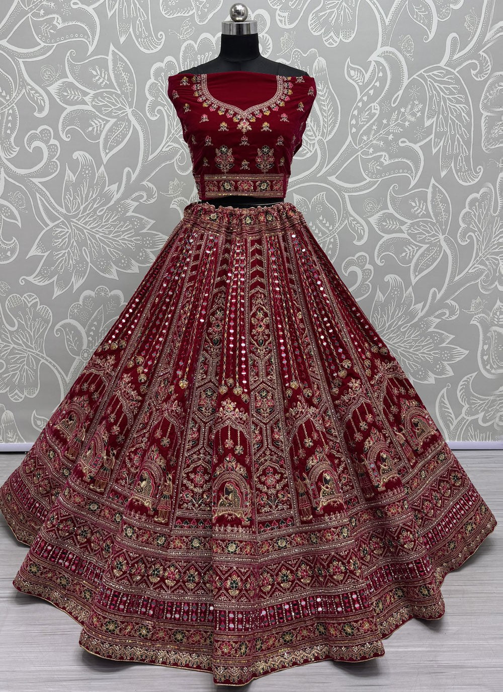 Diamond Velvet Maroon Saree - L2606 Traditionally Styled Diamond Velvet Maroon Saree - L2606 Traditionally Styled