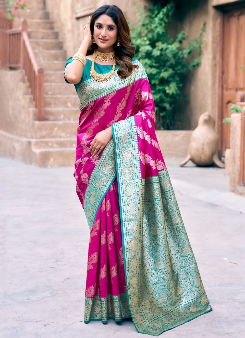 Designer Weaving Zari Hot Pink Silk Saree S13284