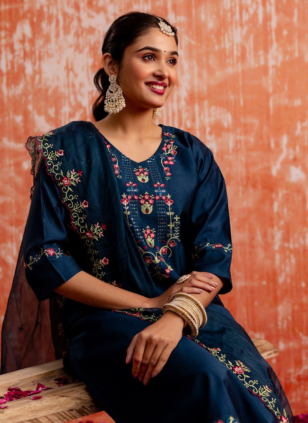 Salwar Suit Embroidered Blue T7352