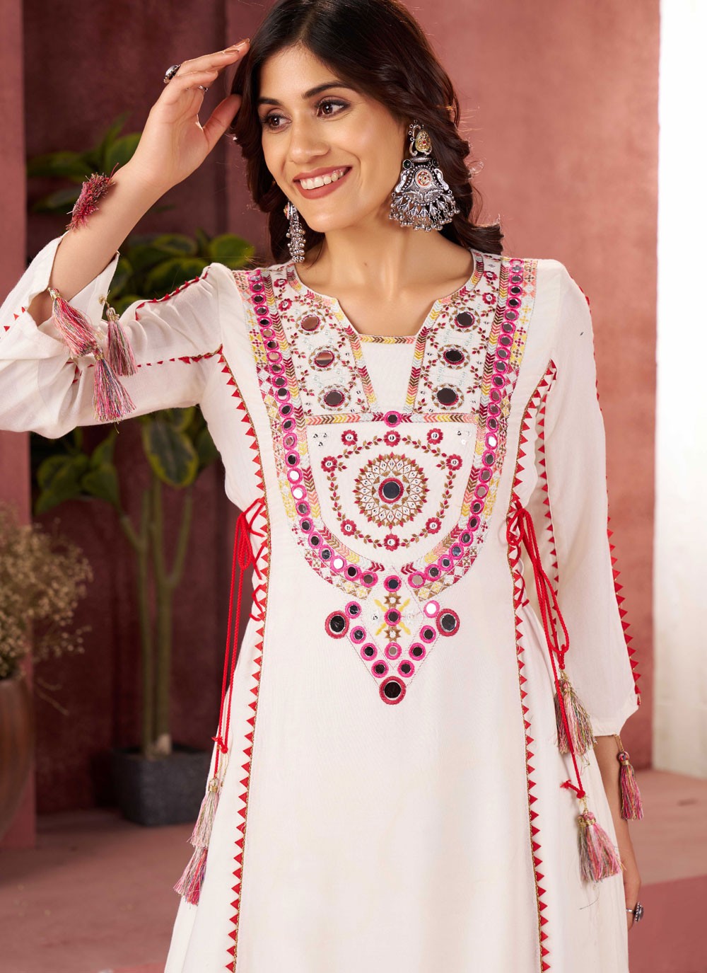 Palazzo Suit Embroidered, Mirror, Thread White T7745