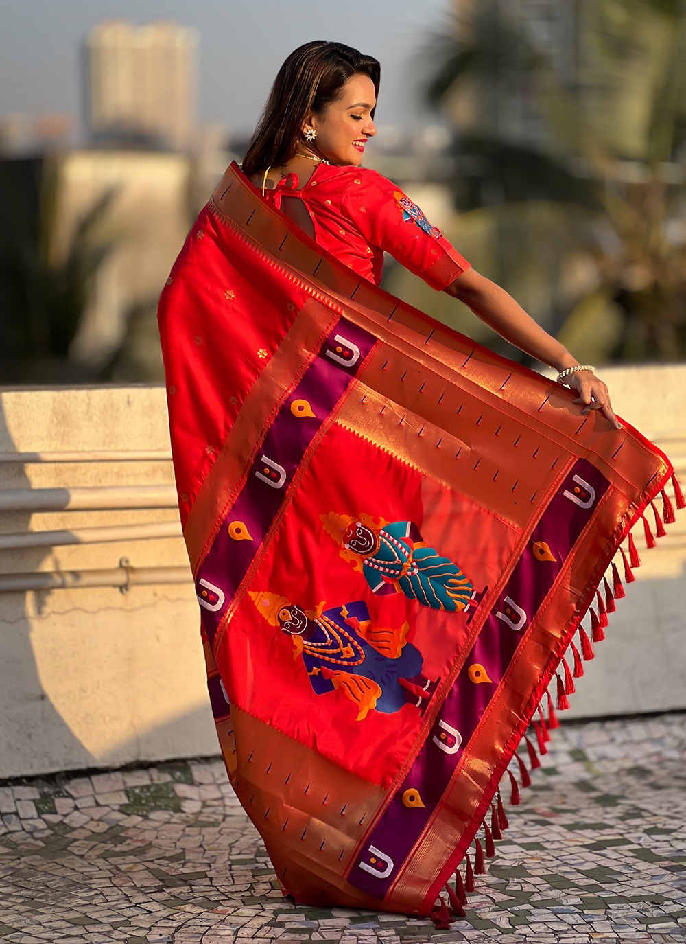 Contemporary Woven Red Silk S12612