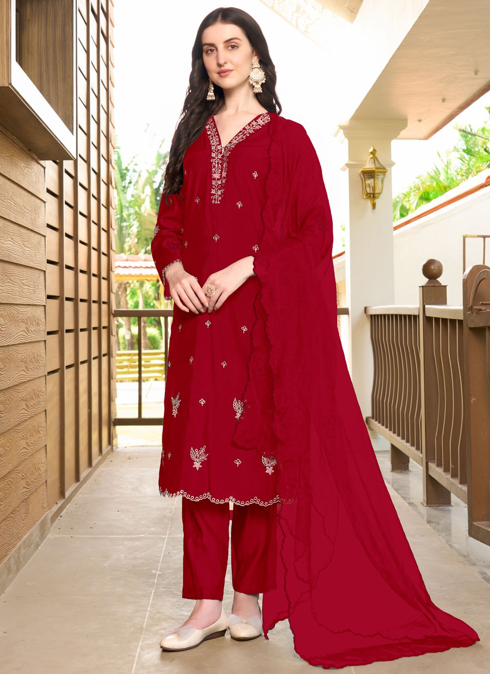 Salwar Suit Embroidered Red Silk T5338