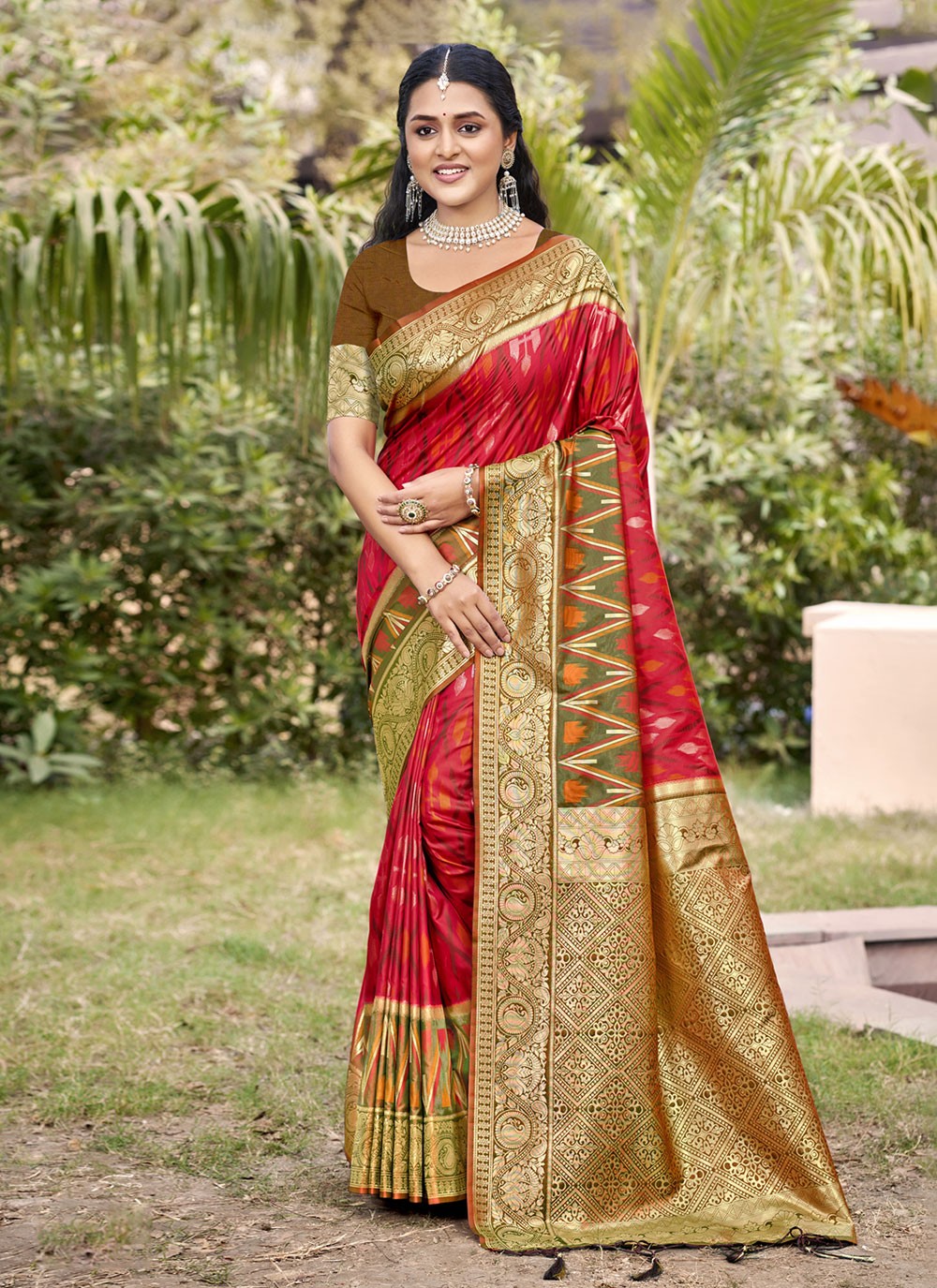 Classic Saree Weaving Zari Red Silk S12831