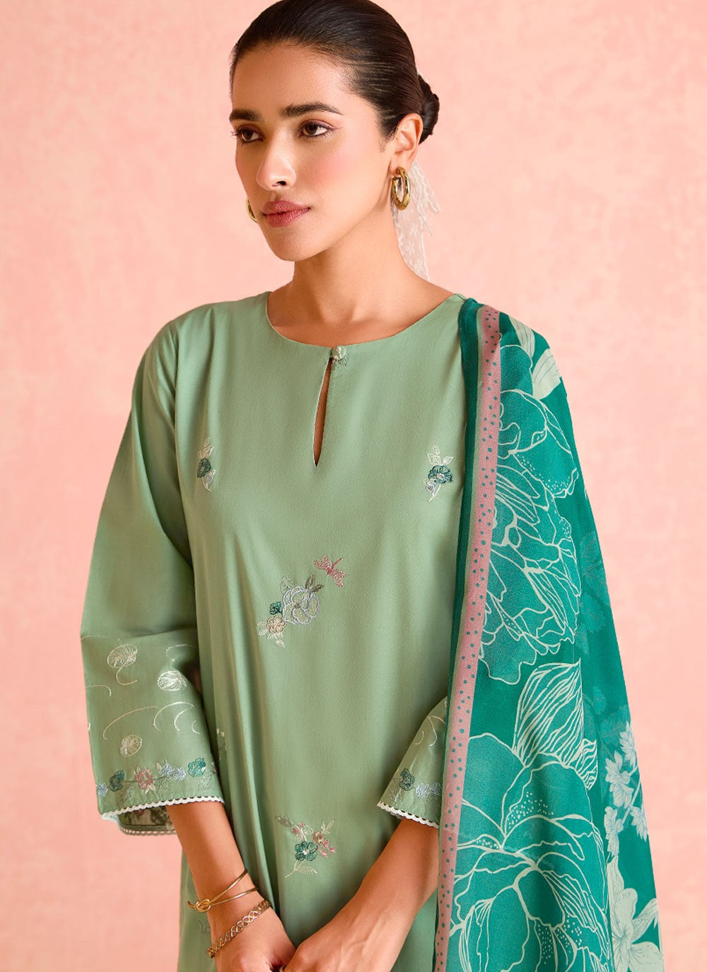 Embroidered Cotton Lawn Green Salwar Suit T6454