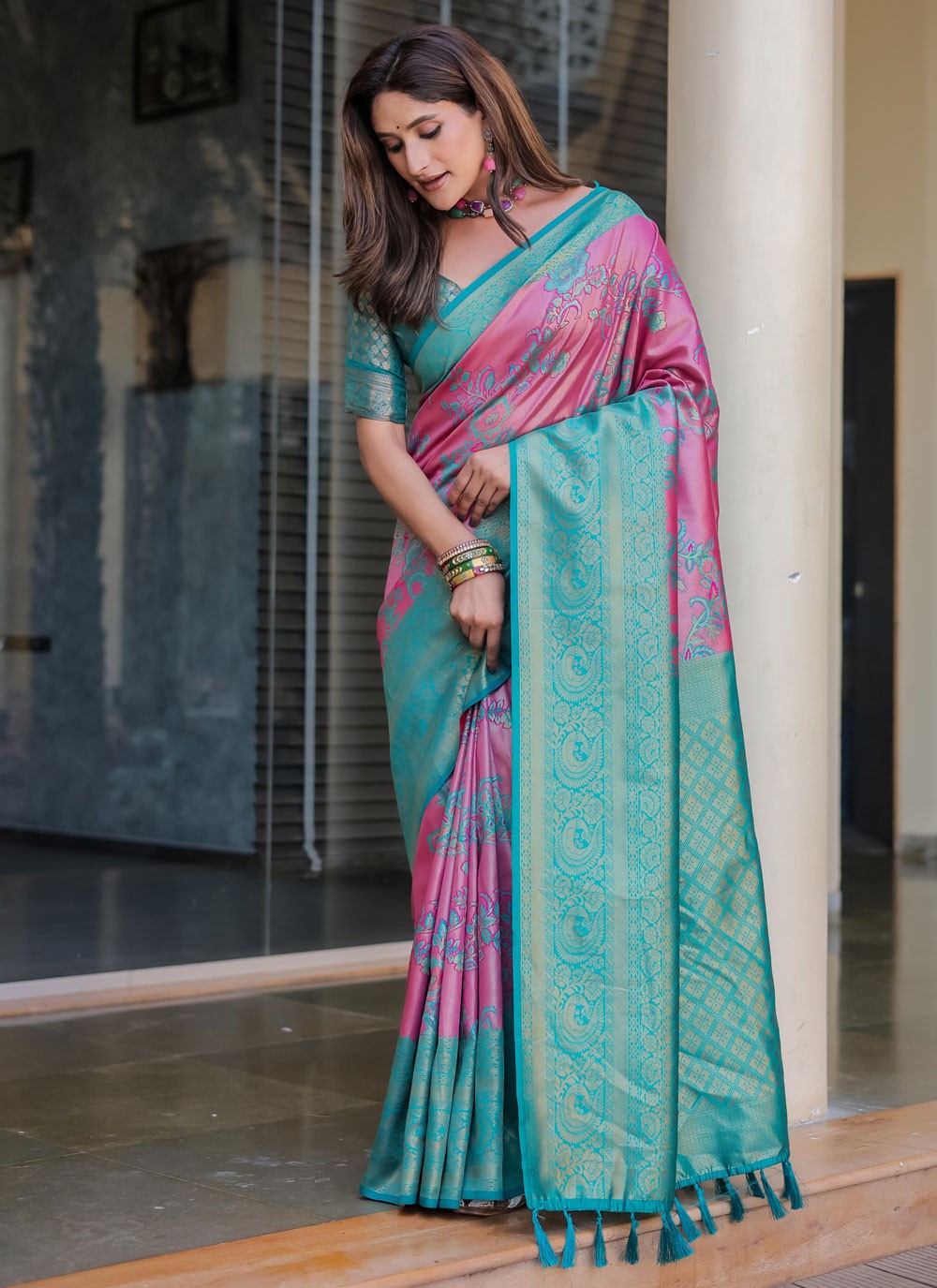 Designer Woven Pink Malbari Silk Saree S12350