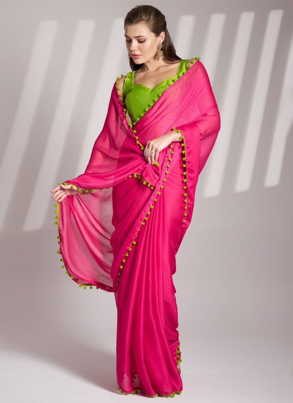 Trendy Saree Border Work Pink Chiffon Saree S13594