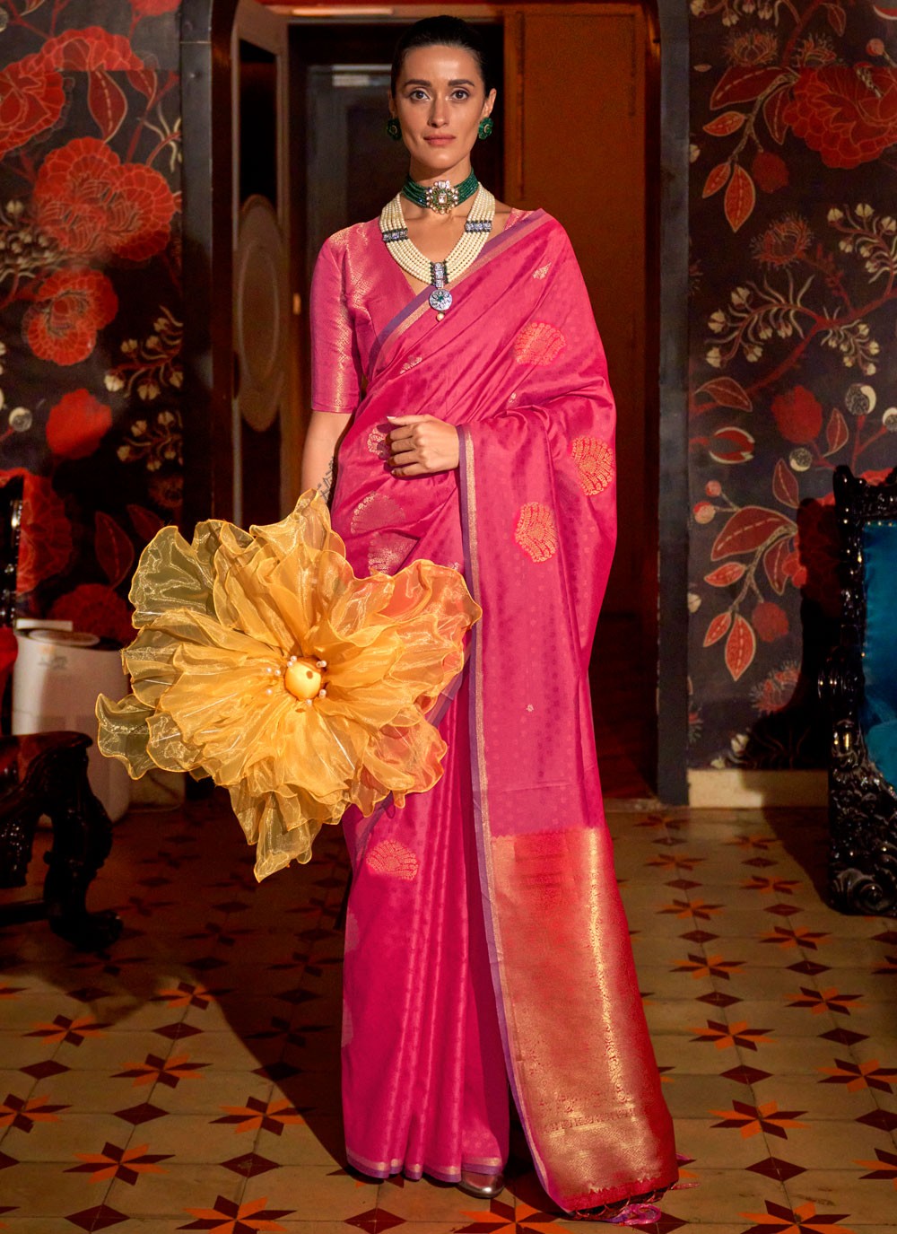 Classic Woven Handloom Silk Saree - S9191