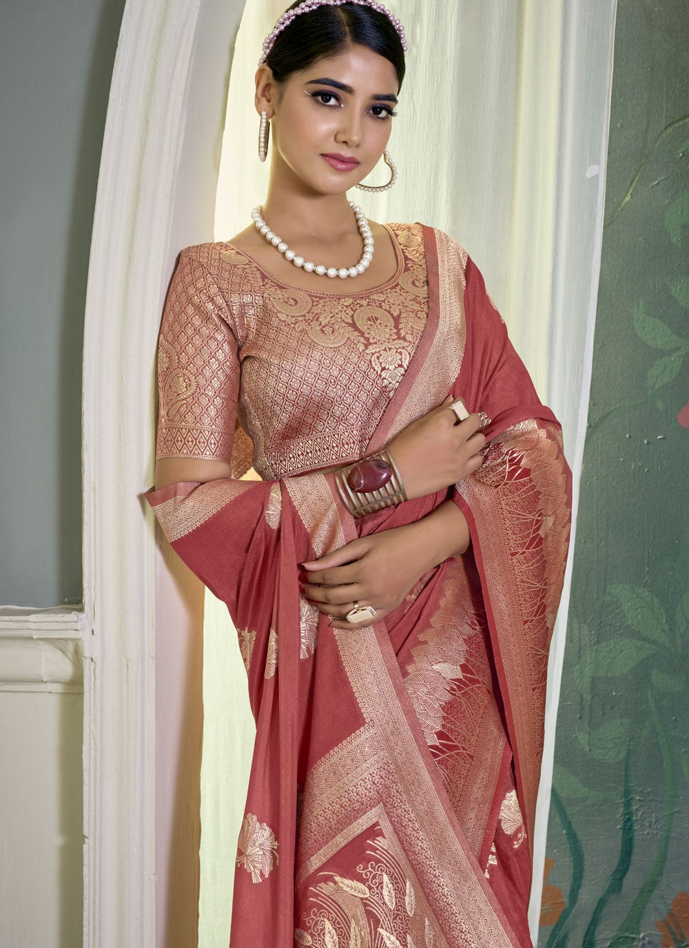 Weaving Zari Pure Crepe Saree - S11570
