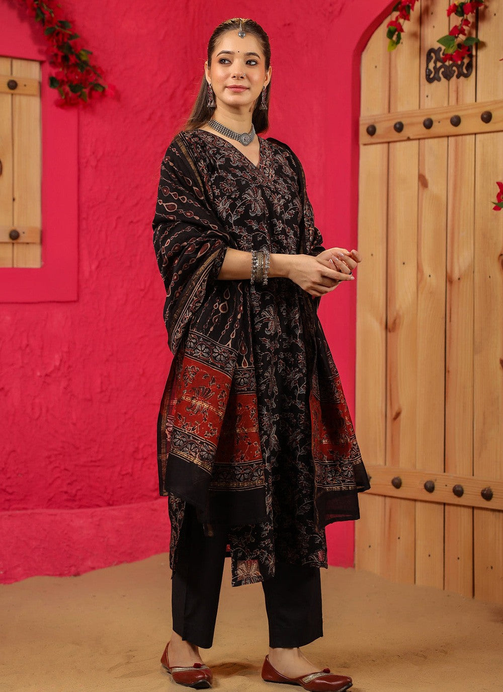 Archive Printed 316530 Black T6754