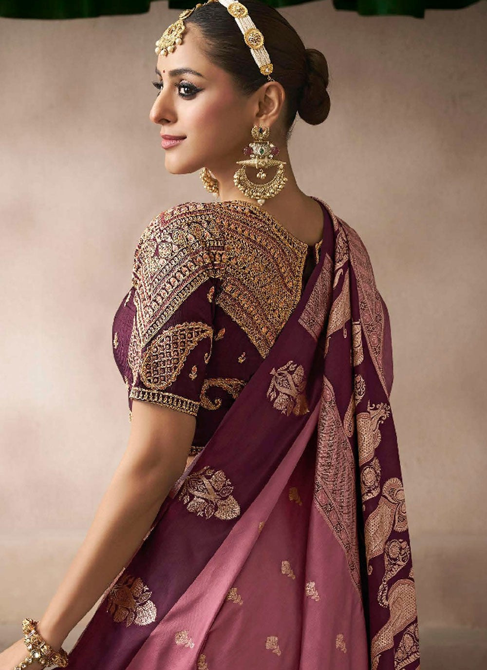 Pink Satin Silk Classic Saree Weaving Zari, Zari S19208