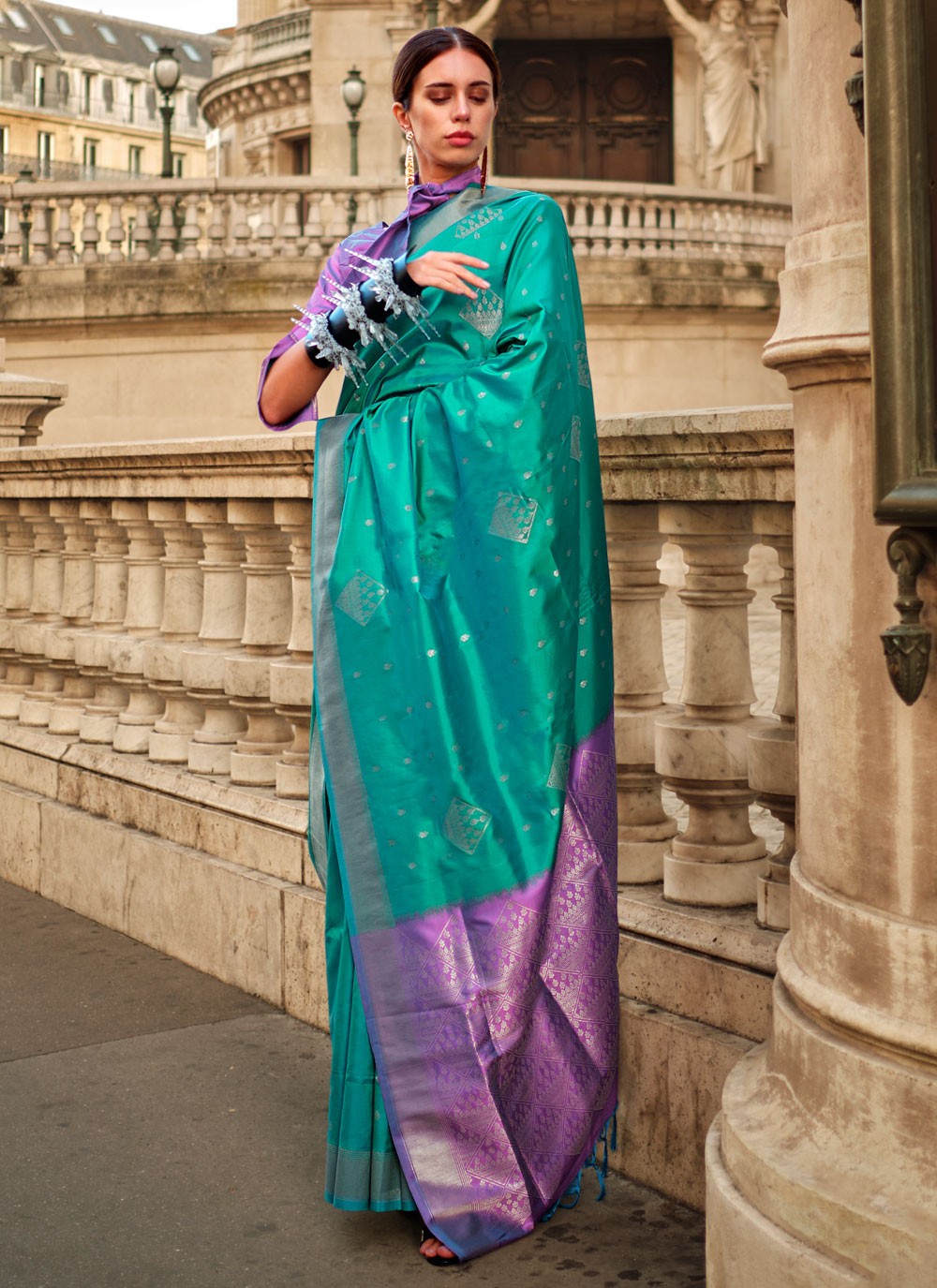 Contemporary Weaving Zari Handloom Silk Saree - S4153