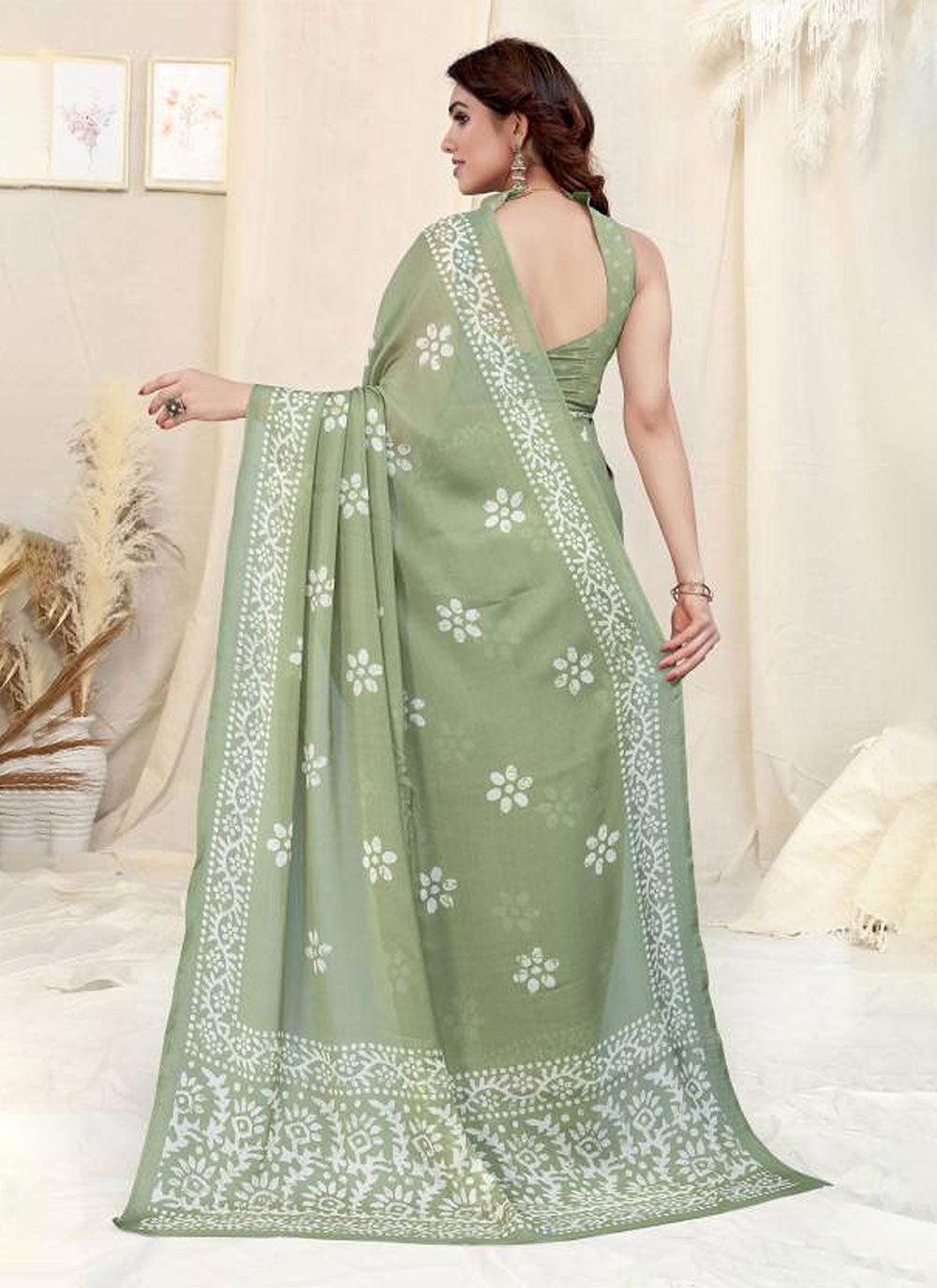 Classic Printed Chiffon Saree - S4683