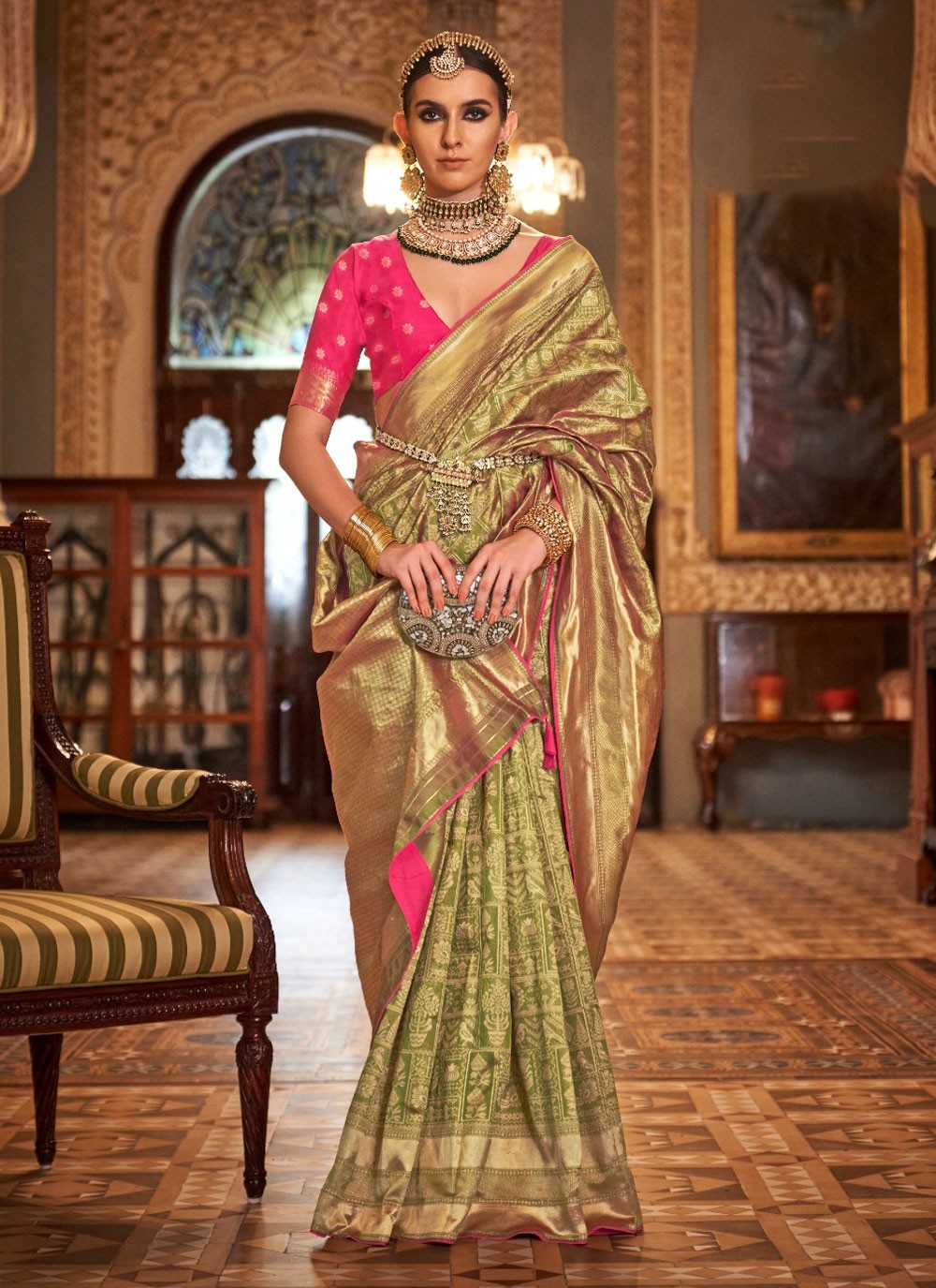 Classic Weaving Zari Banarasi Silk Saree - S4035
