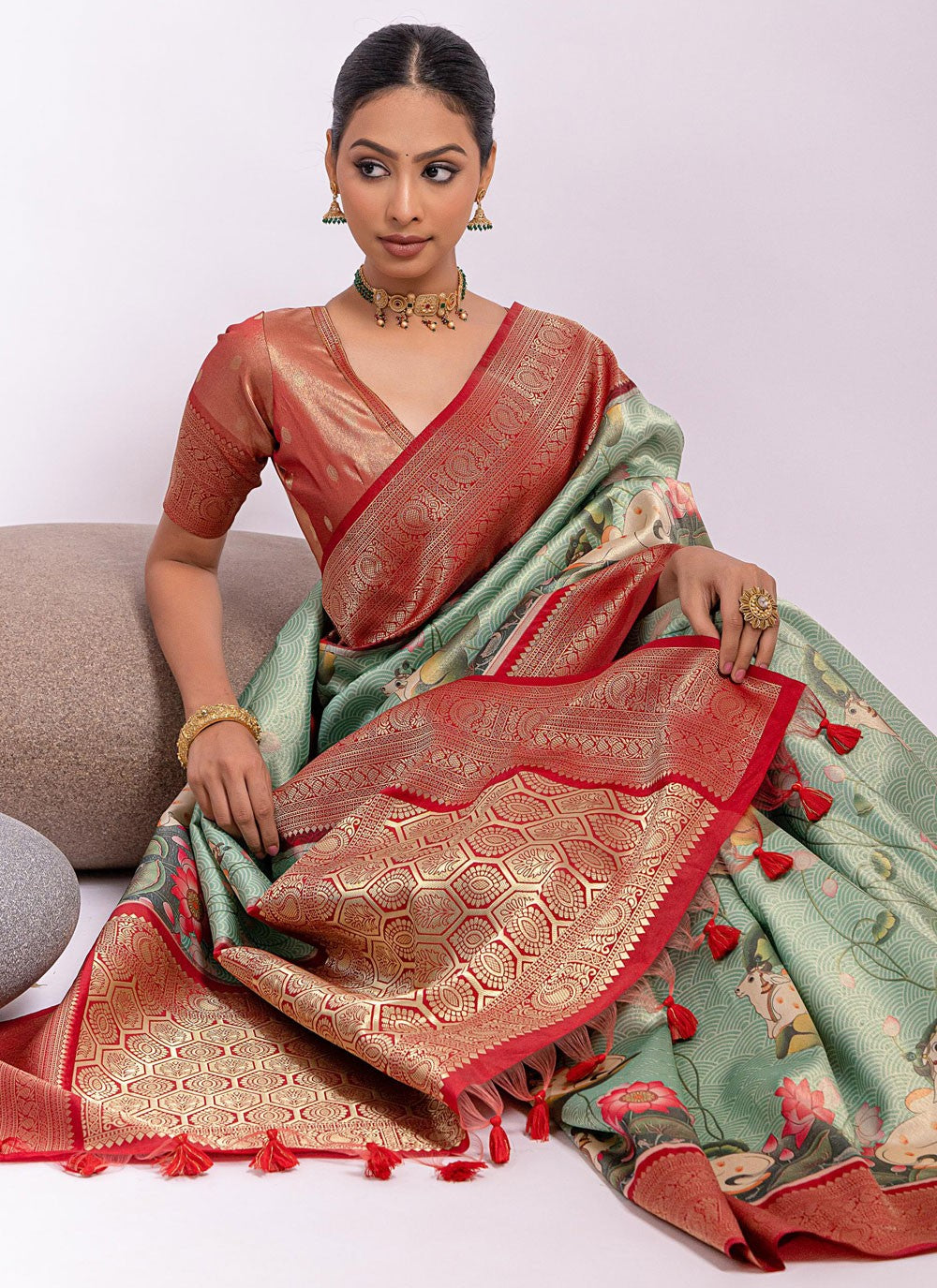 Trendy Weaving Zari Kanjivaram Silk Saree - S5153
