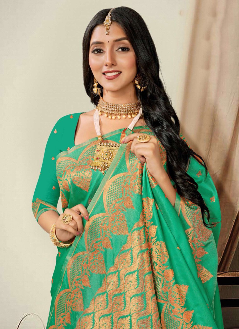 Classic Woven Silk Saree - S7384