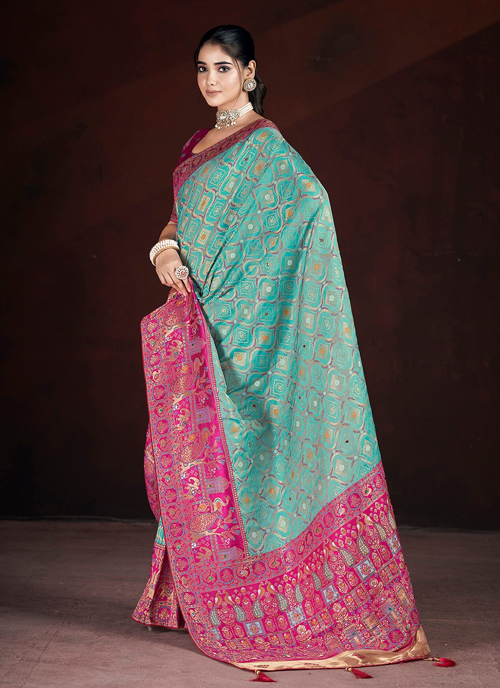 Hand Embroidery, Thread, Weaving Zari, Zari Banarasi Silk Saree - S11710