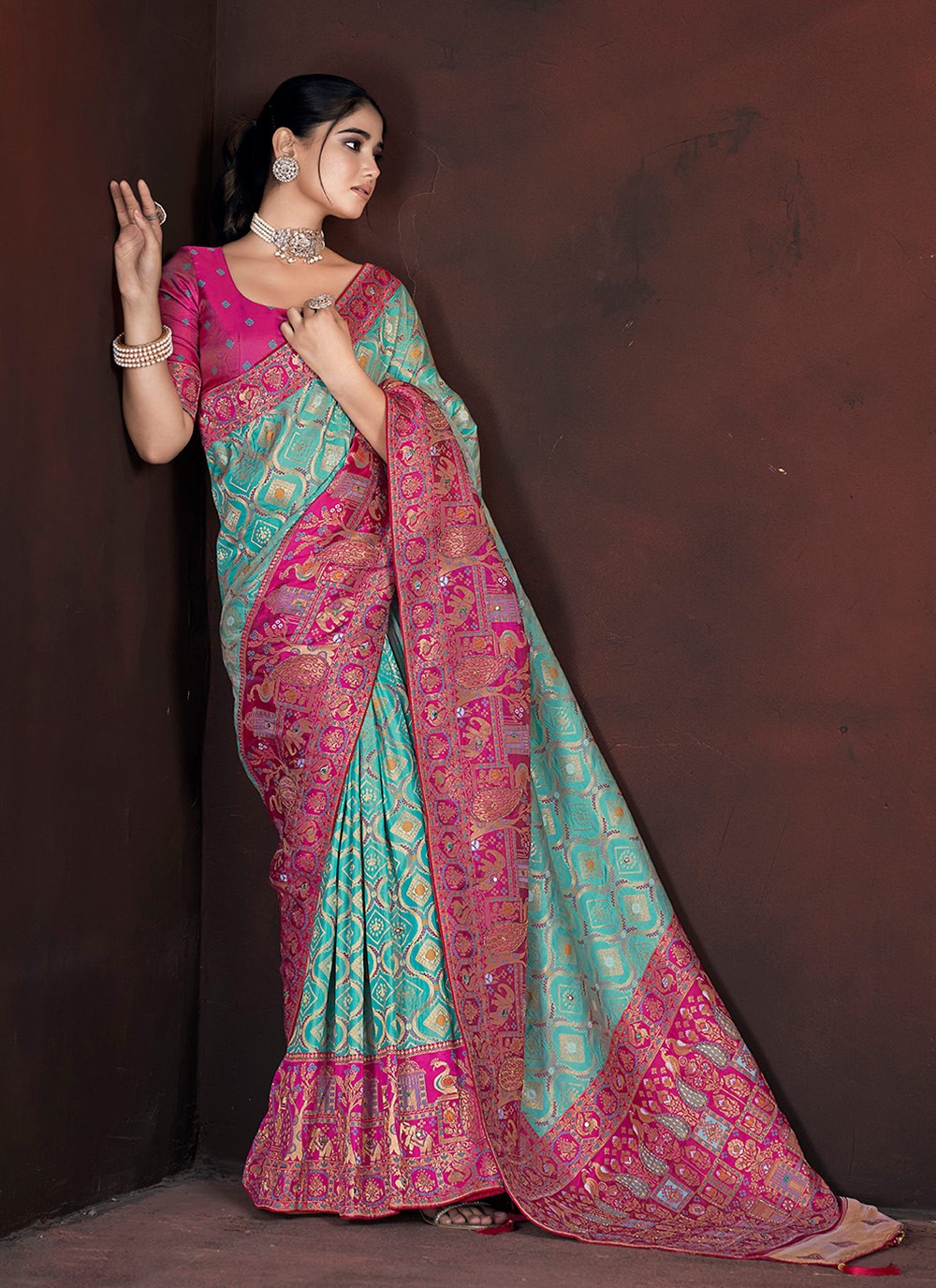 Hand Embroidery, Thread, Weaving Zari, Zari Banarasi Silk Saree - S11710