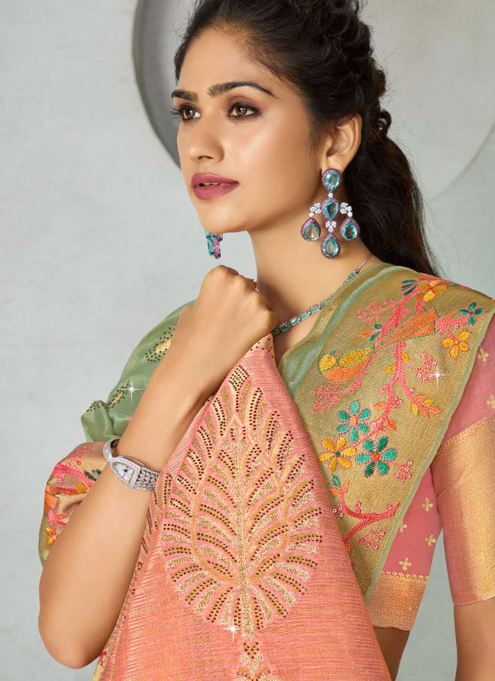 Classic Weaving Zari Silk Saree - S7689