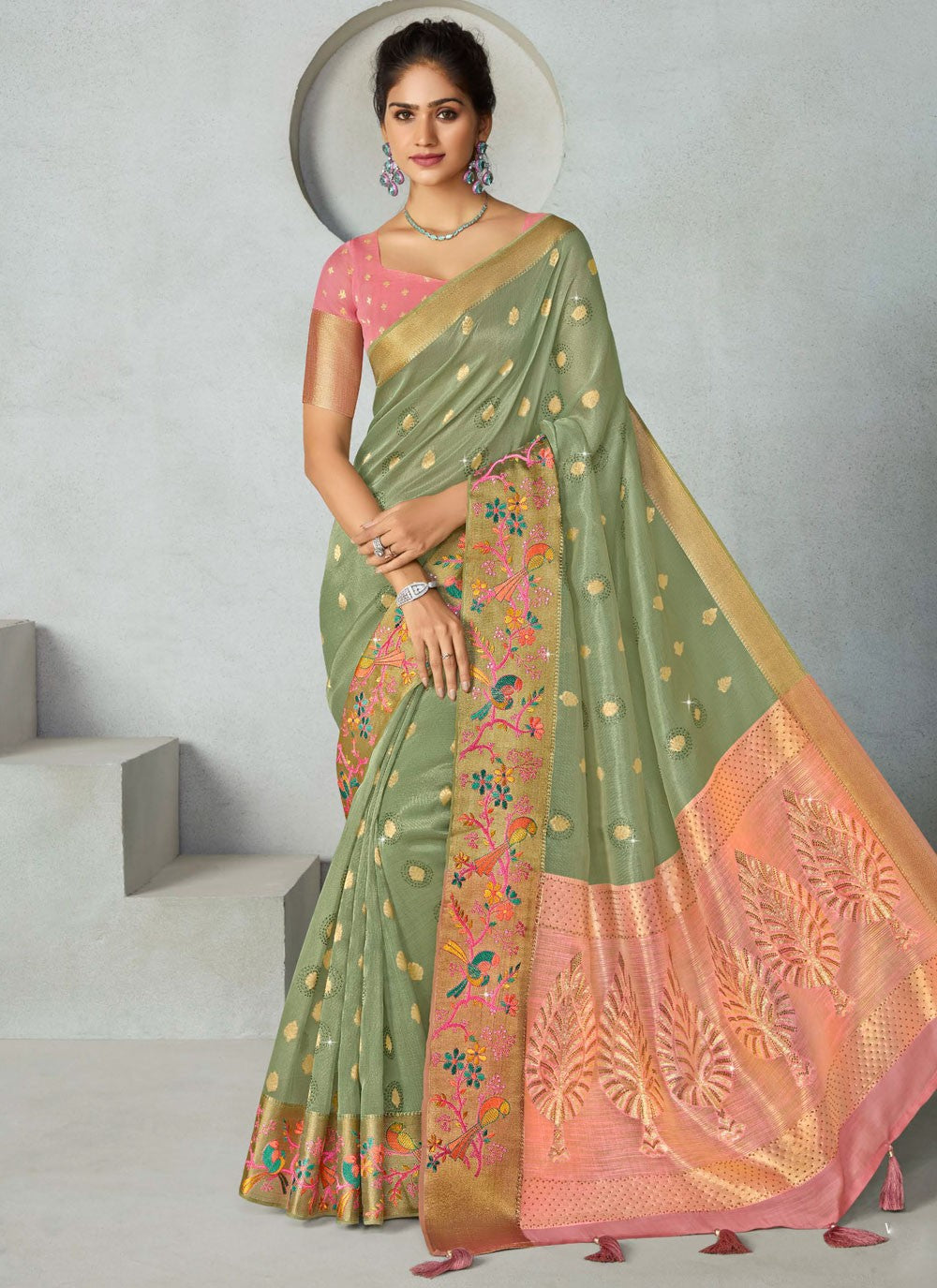 Classic Weaving Zari Silk Saree - S7689