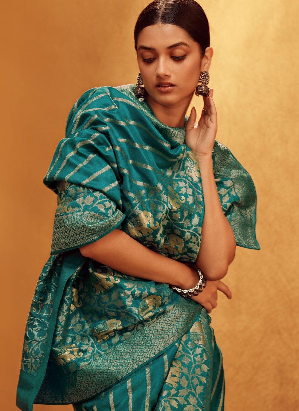 Classic Woven Viscose Saree - S4393
