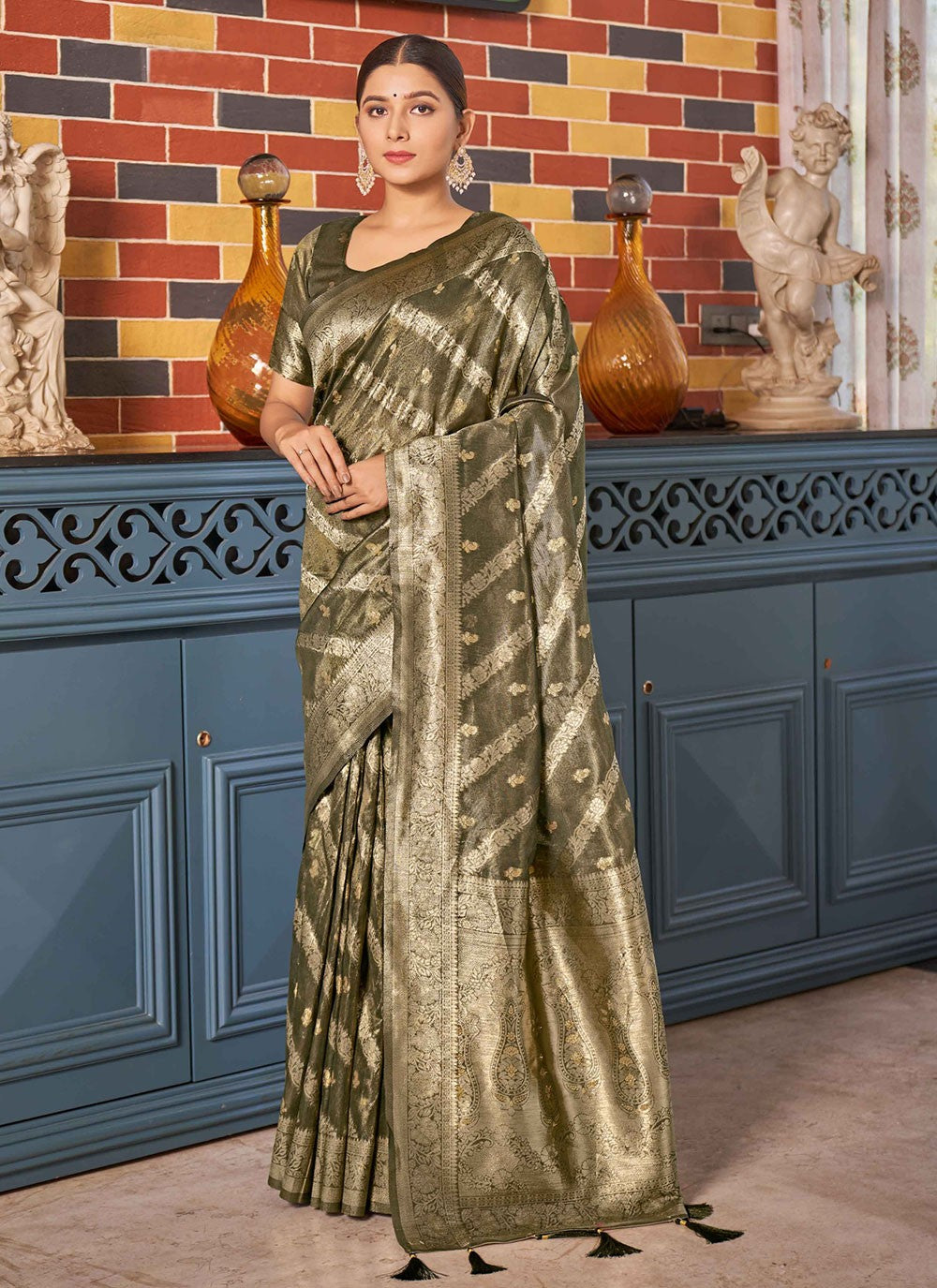 Classic Woven Shimmer, Silk Saree - S7027