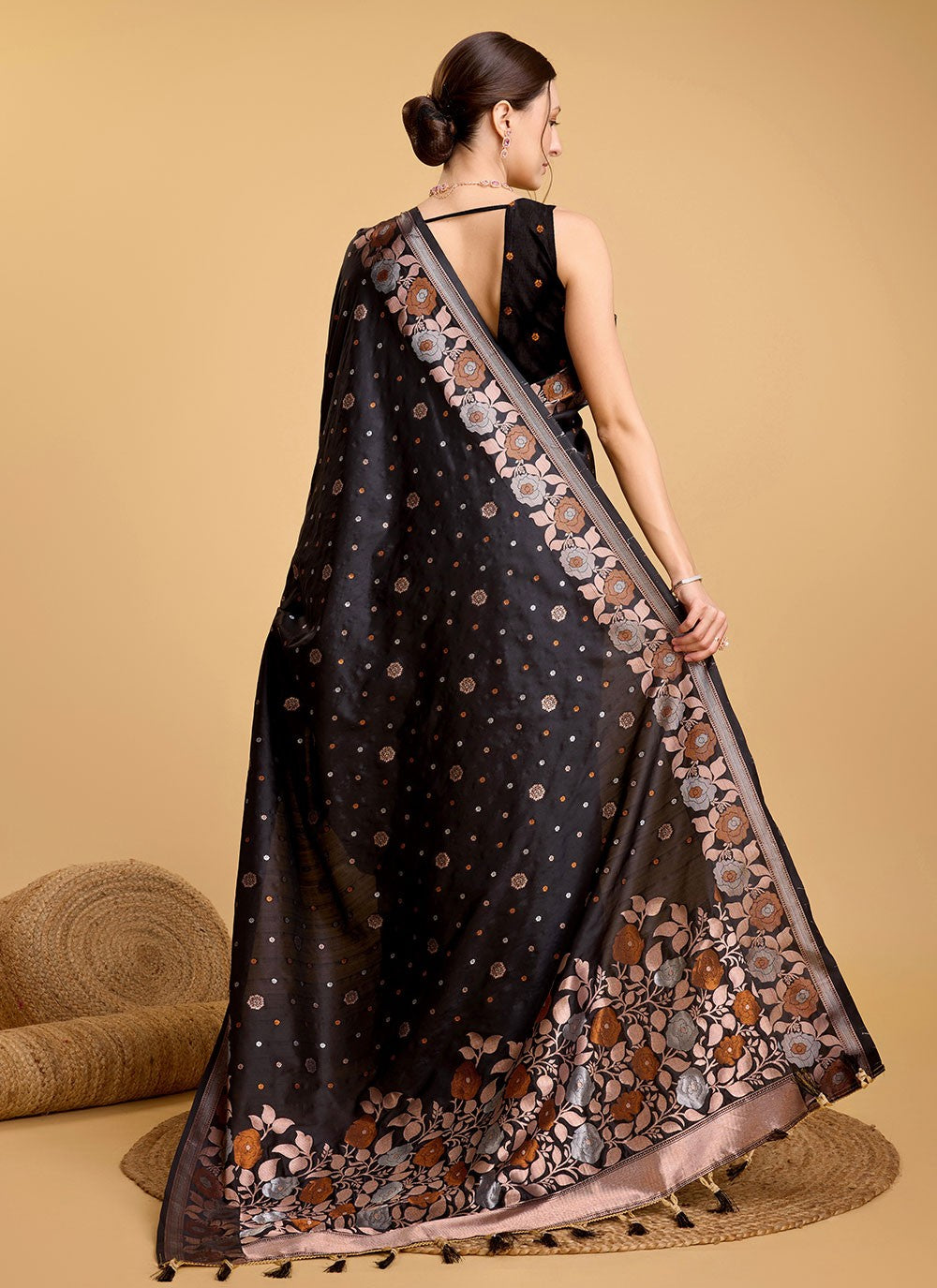 Classic Jacquard Work Silk Saree - S5657